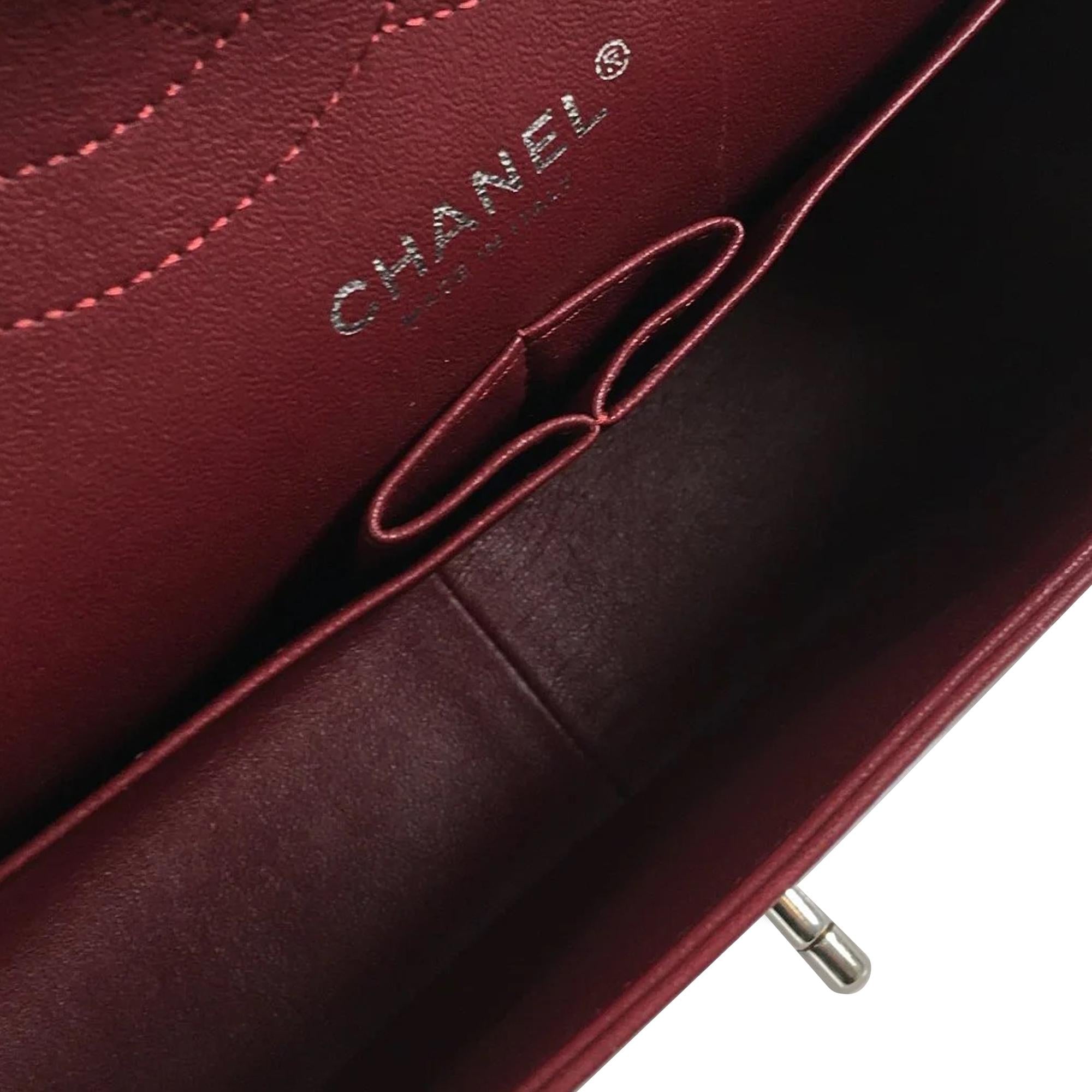Chanel Jumbo Classic Patent Double Flap (SHG-l8CmEd)