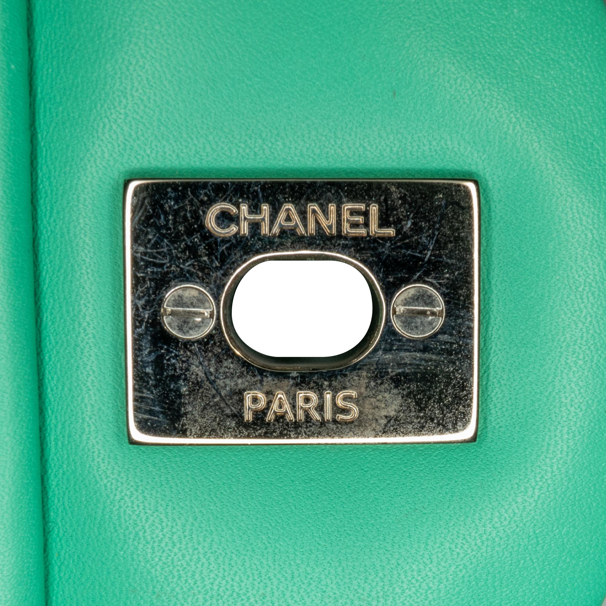 Chanel Jumbo Classic Patent Double Flap (SHG-vCasJx)