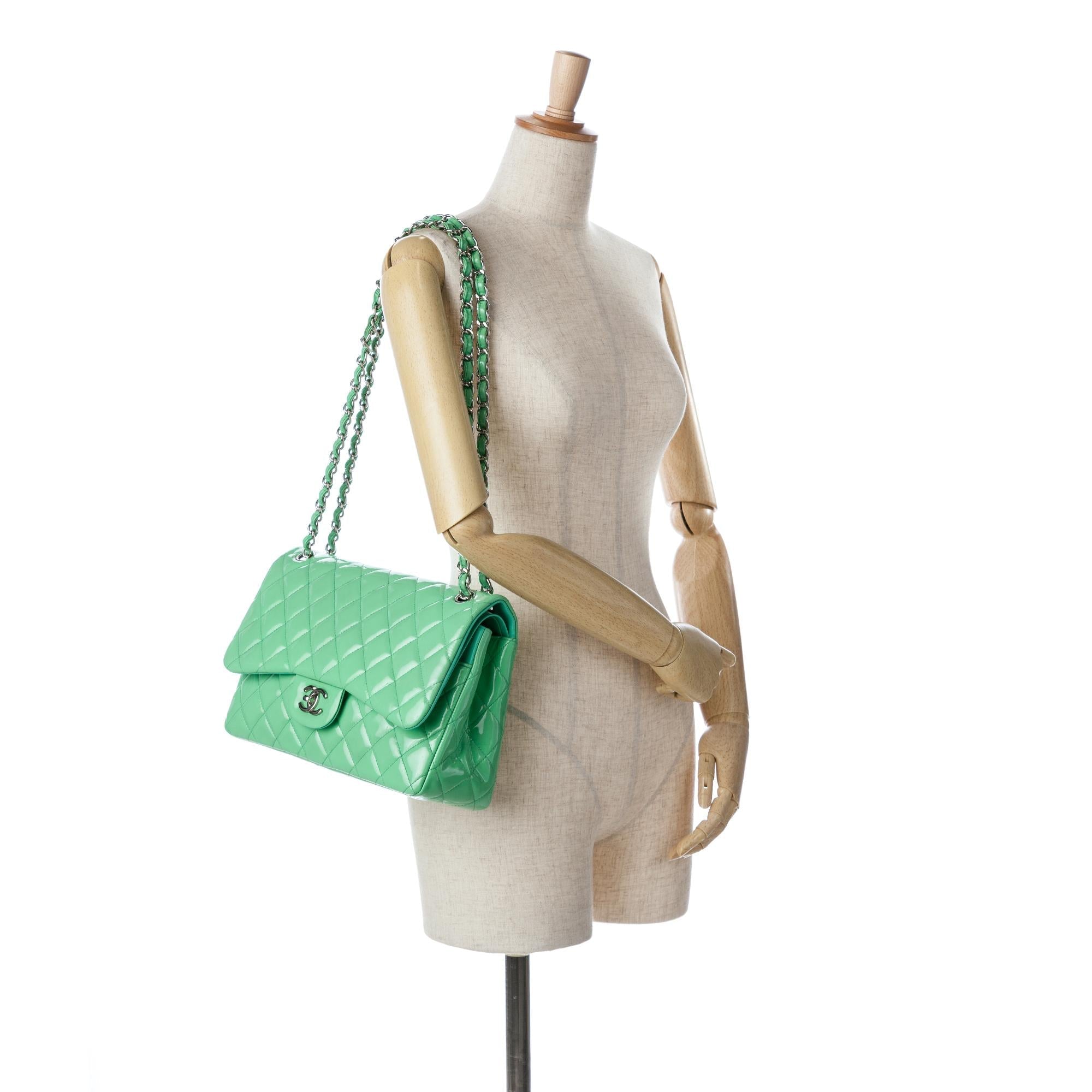 Chanel Jumbo Classic Patent Double Flap (SHG-vCasJx)