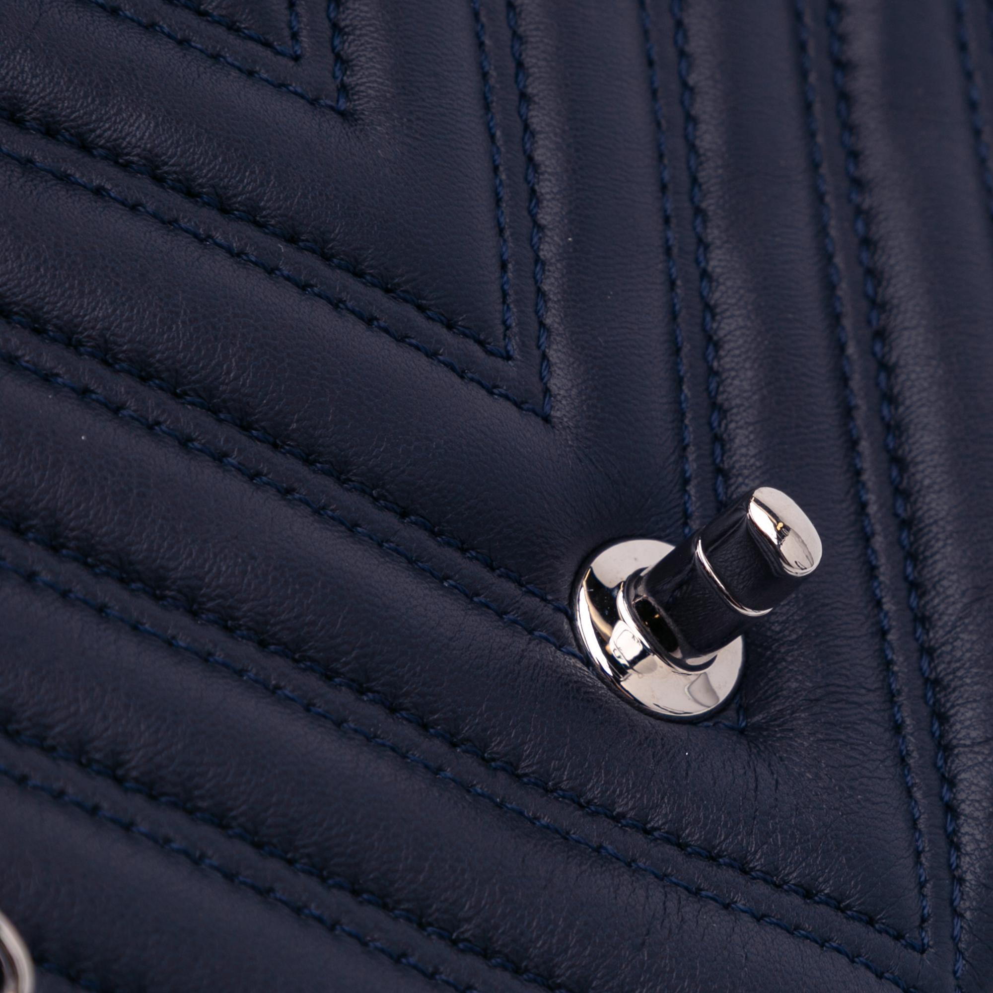 Chanel Jumbo Double Stitch Chevron Lambskin Single Flap