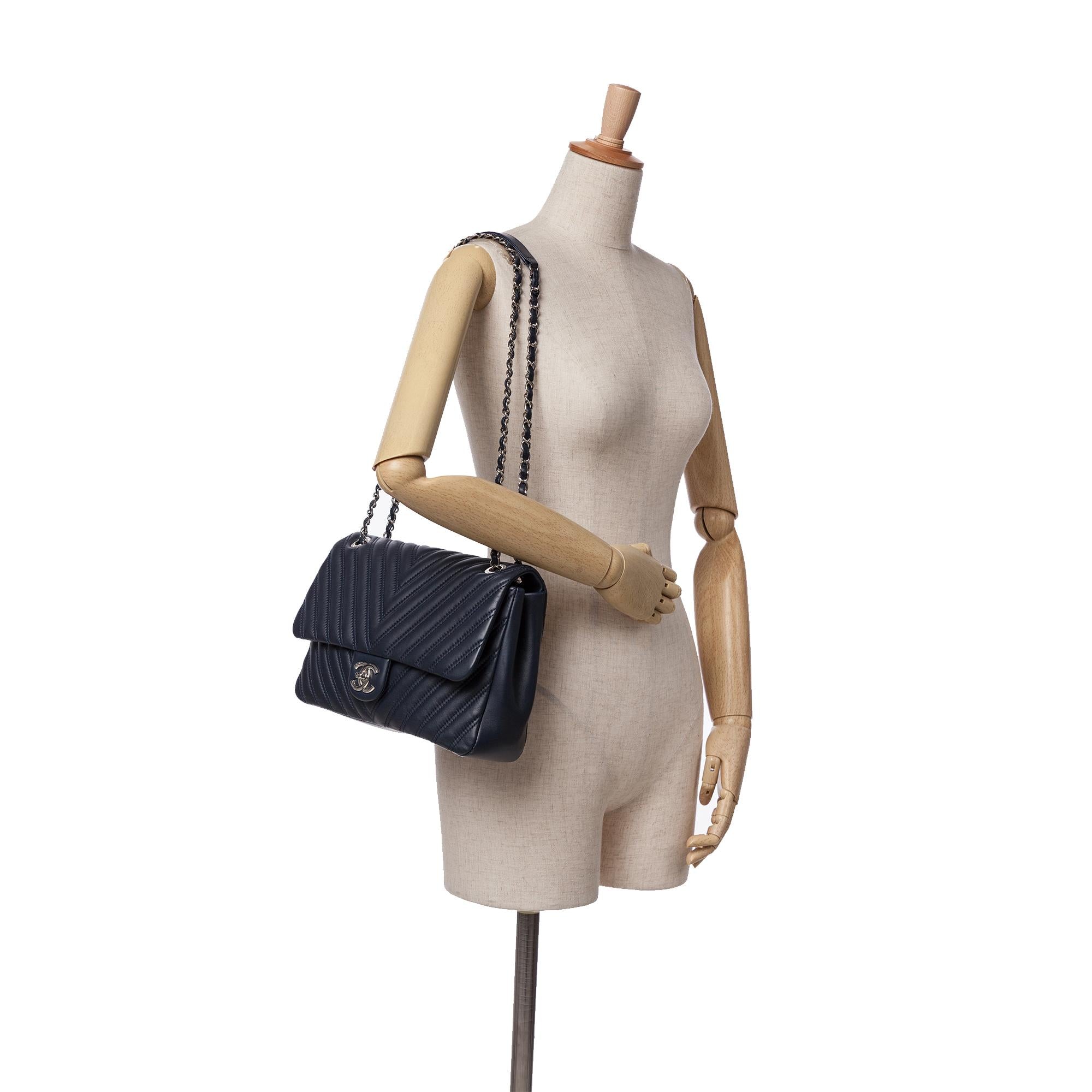 Chanel Jumbo Double Stitch Chevron Lambskin Single Flap