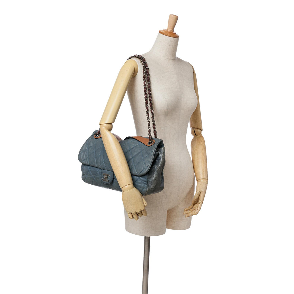 Chanel Jumbo Iridescent Calfskin In The Mix Flap