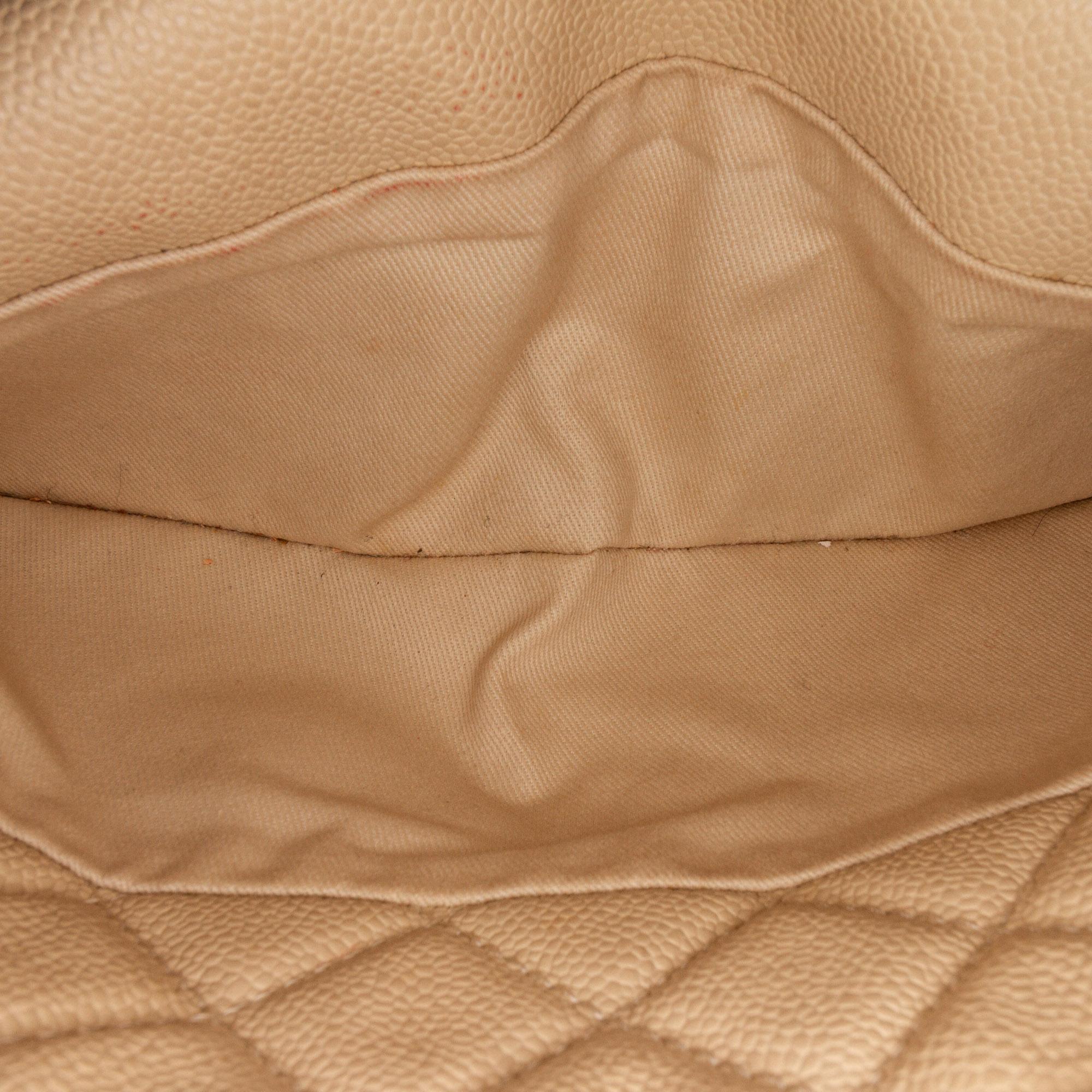 Chanel Jumbo Quilted Caviar Easy Flap Bag (SHG-W56d2b)