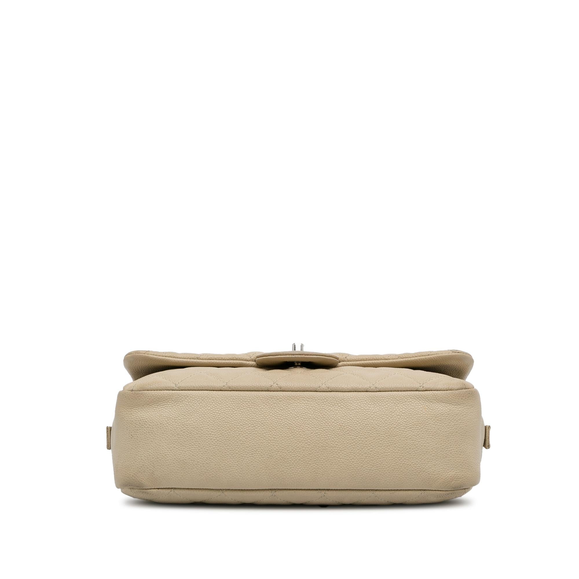 Chanel Jumbo Quilted Caviar Easy Flap Bag (SHG-W56d2b)