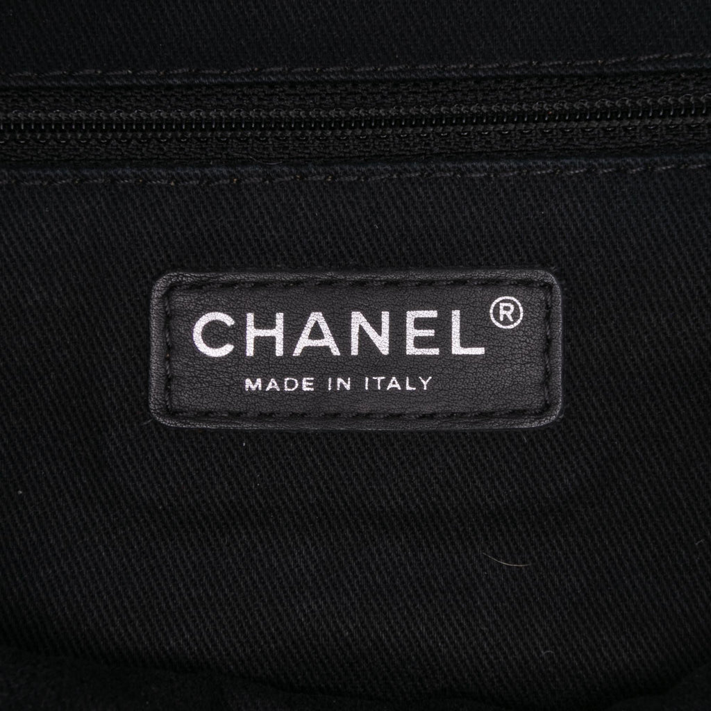 Chanel Jumbo Quilted Iridescent Caviar Easy Flap