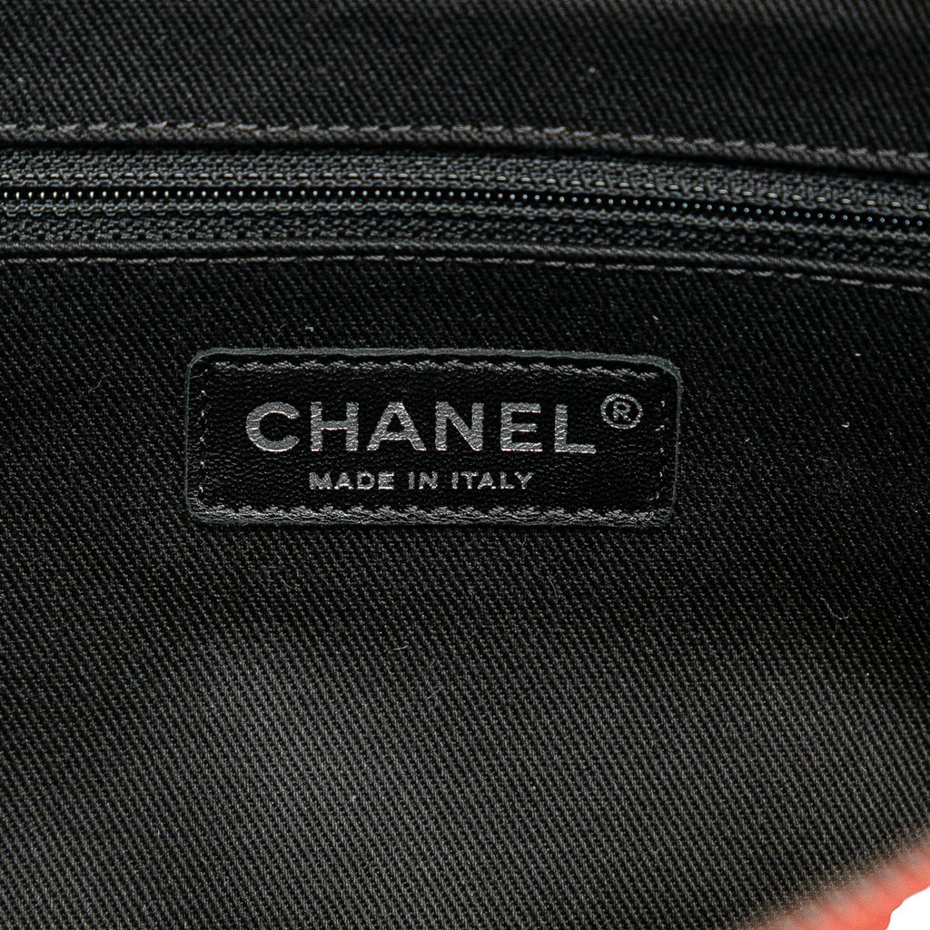 Chanel Jumbo Quilted Iridescent Caviar Easy Flap