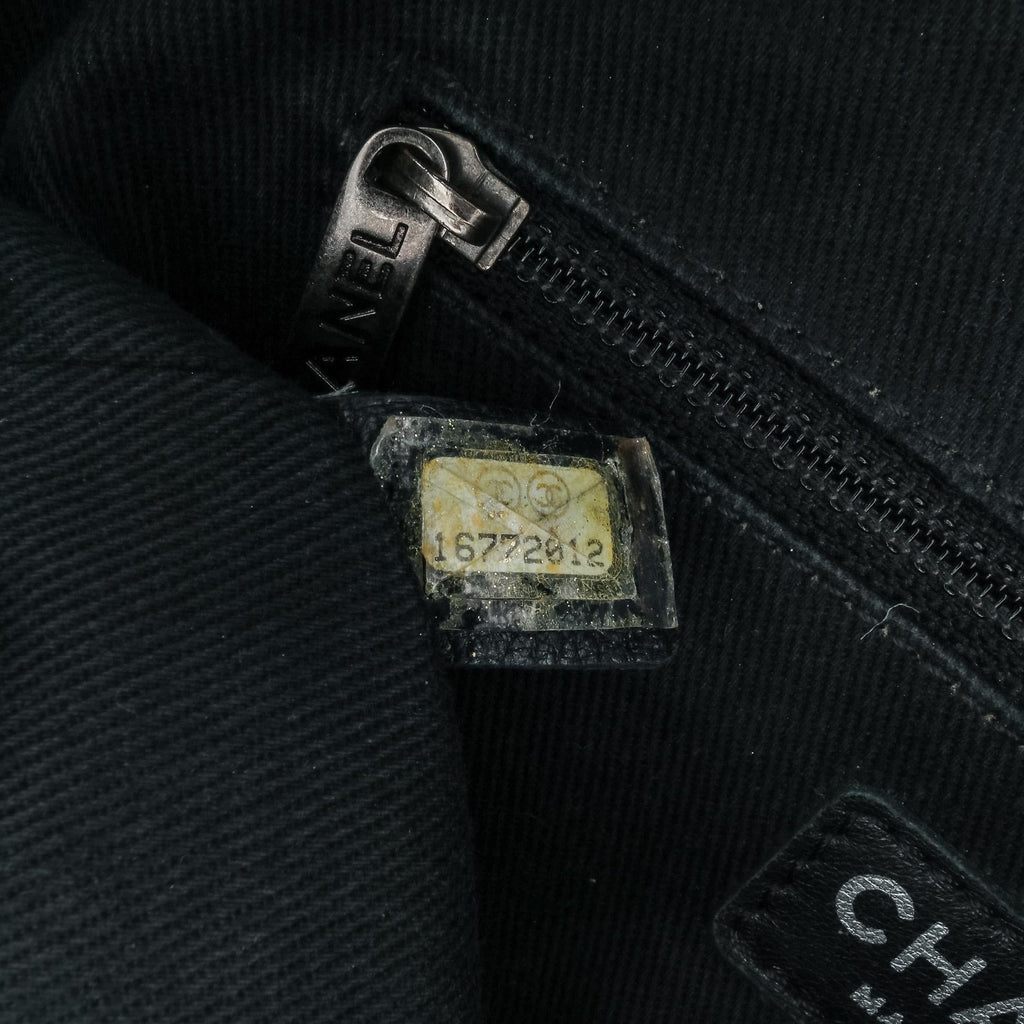 Chanel Jumbo Quilted Iridescent Caviar Easy Flap