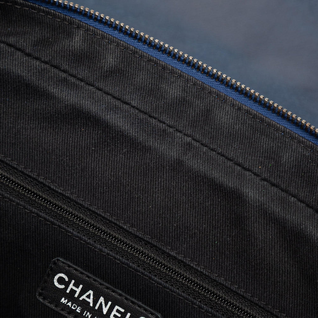 Chanel Jumbo Quilted Iridescent Caviar Easy Flap