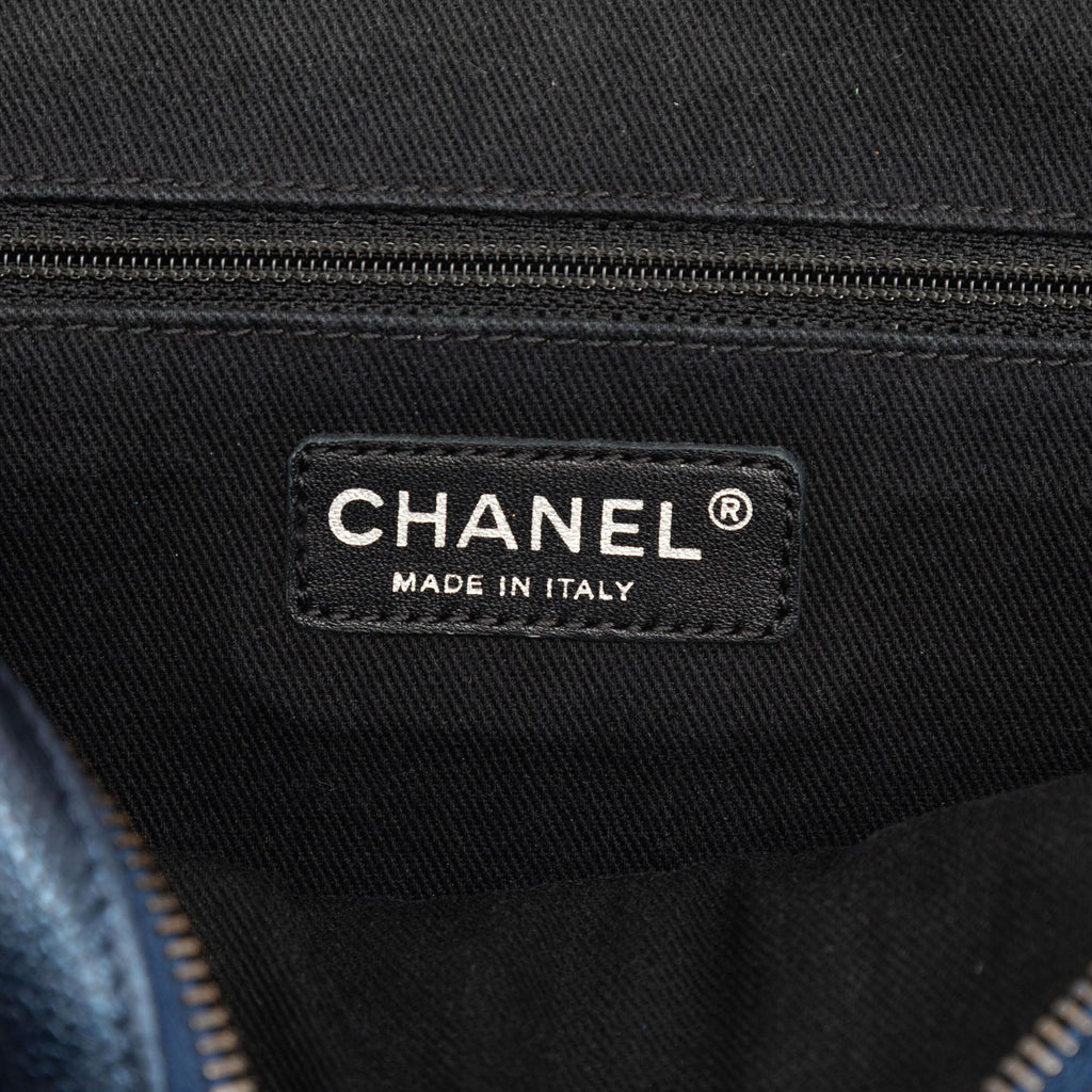 Chanel Jumbo Quilted Iridescent Caviar Easy Flap