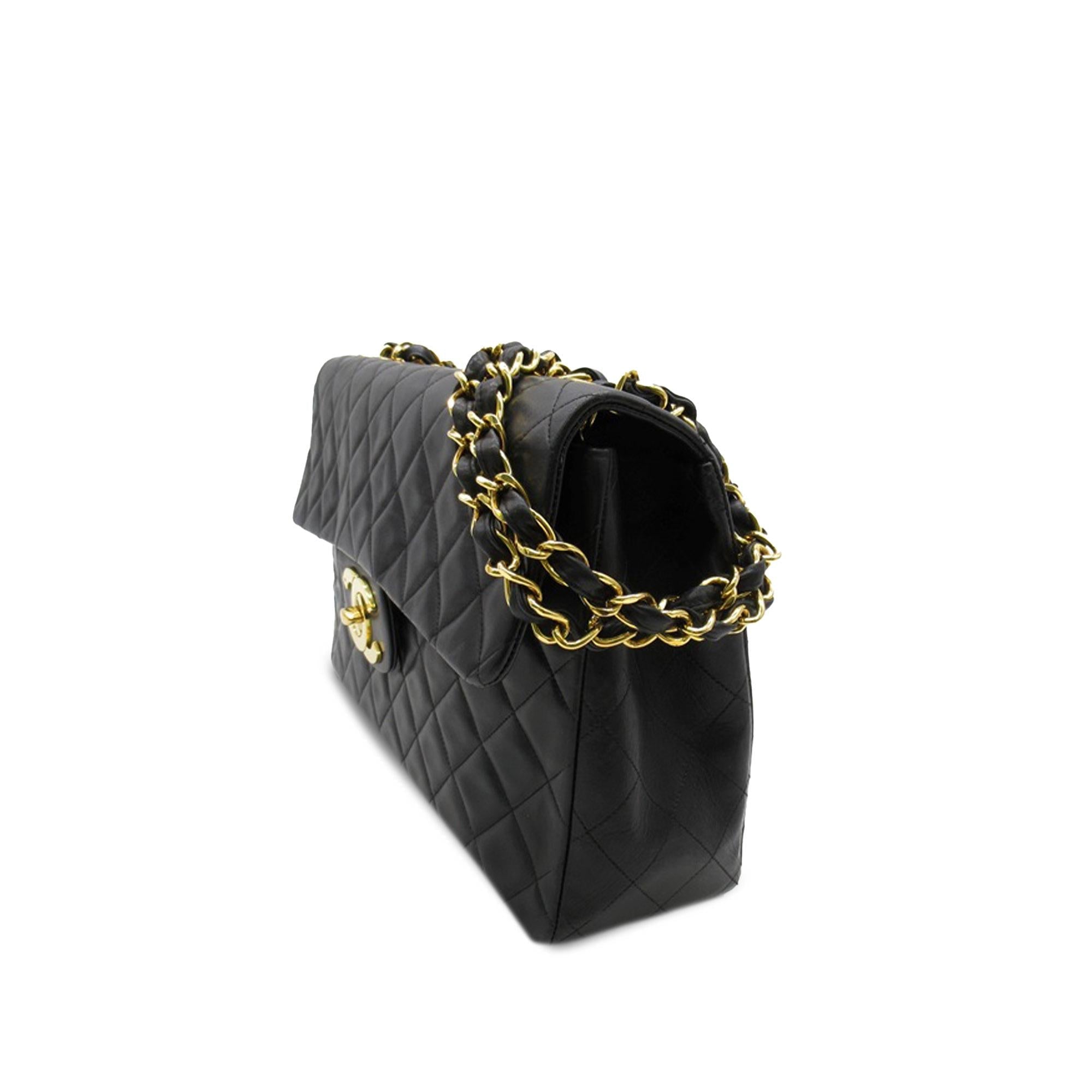 Chanel Jumbo XL Classic Lambskin Maxi Single Flap (SHG-yE27Fd)