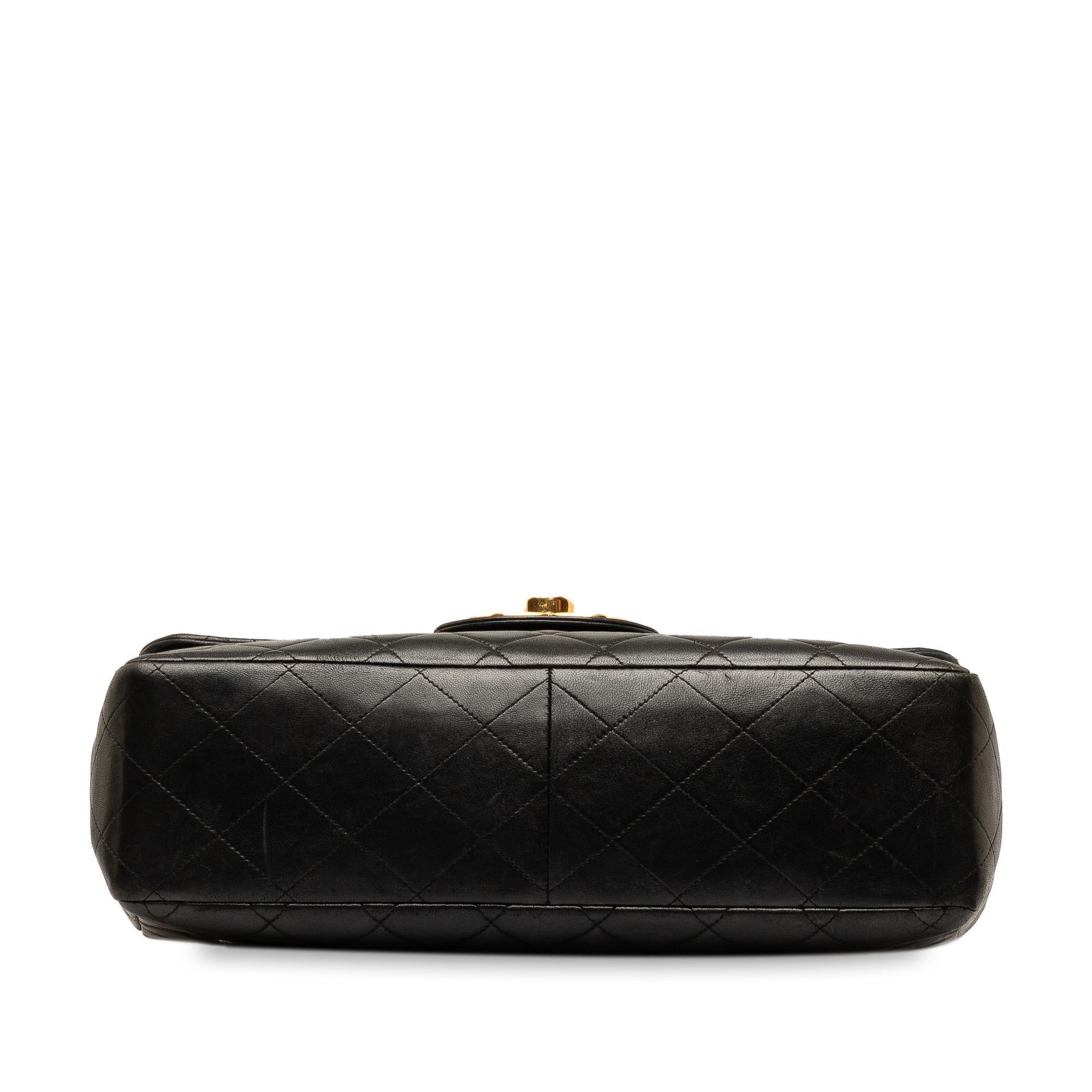 Chanel Jumbo XL Classic Lambskin Single Flap (SHG-cqY9eg)