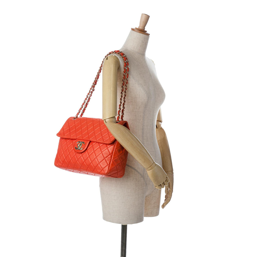 Chanel Jumbo XL Classic Lambskin Single Flap (SHG-O9KJDu)