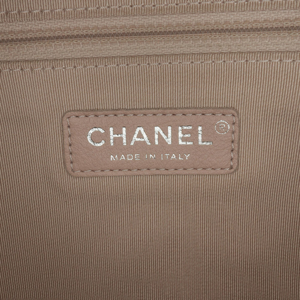 Chanel La Pausa Canvas Backpack (SHG-AtjvN7)