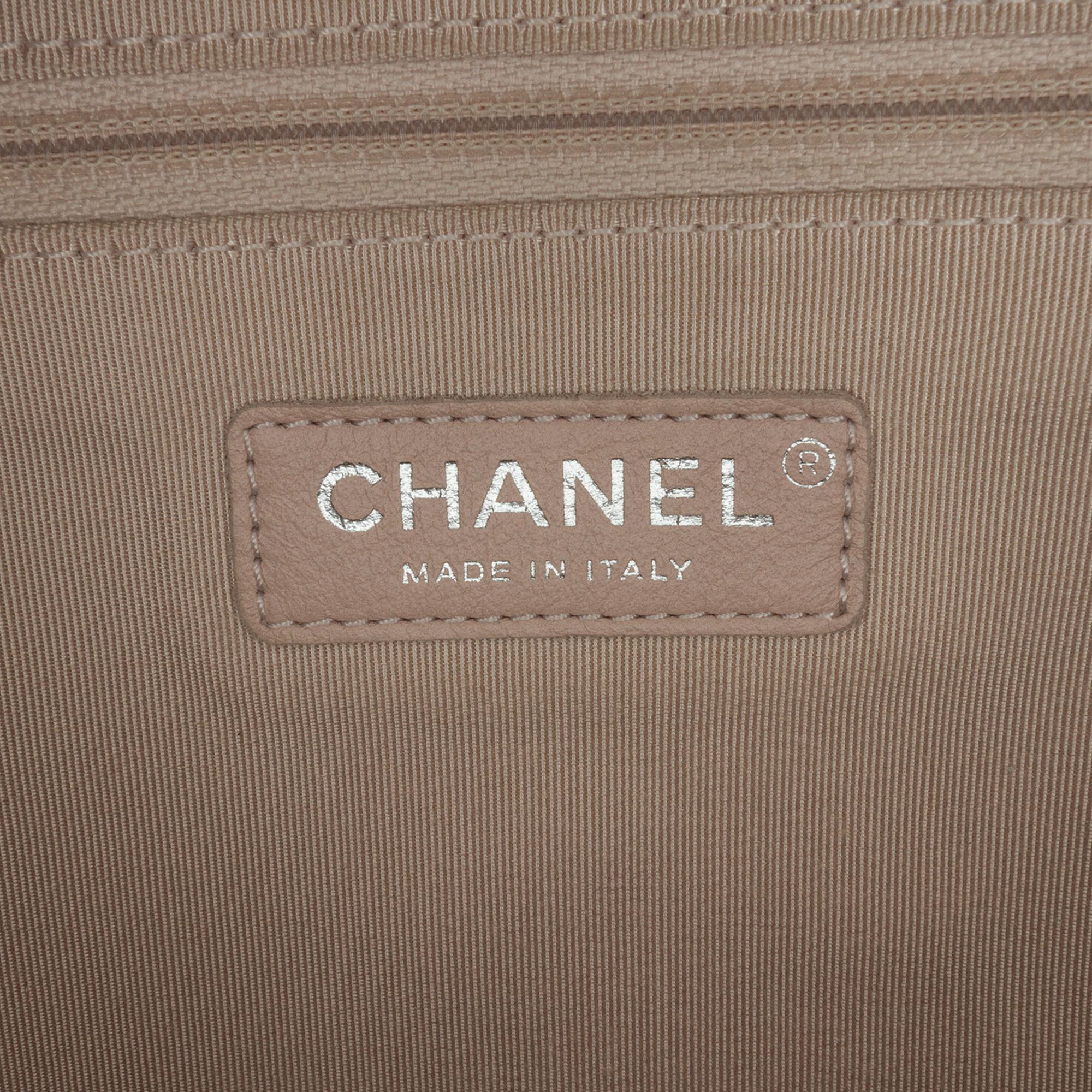Chanel La Pausa Canvas Backpack (SHG-AtjvN7)