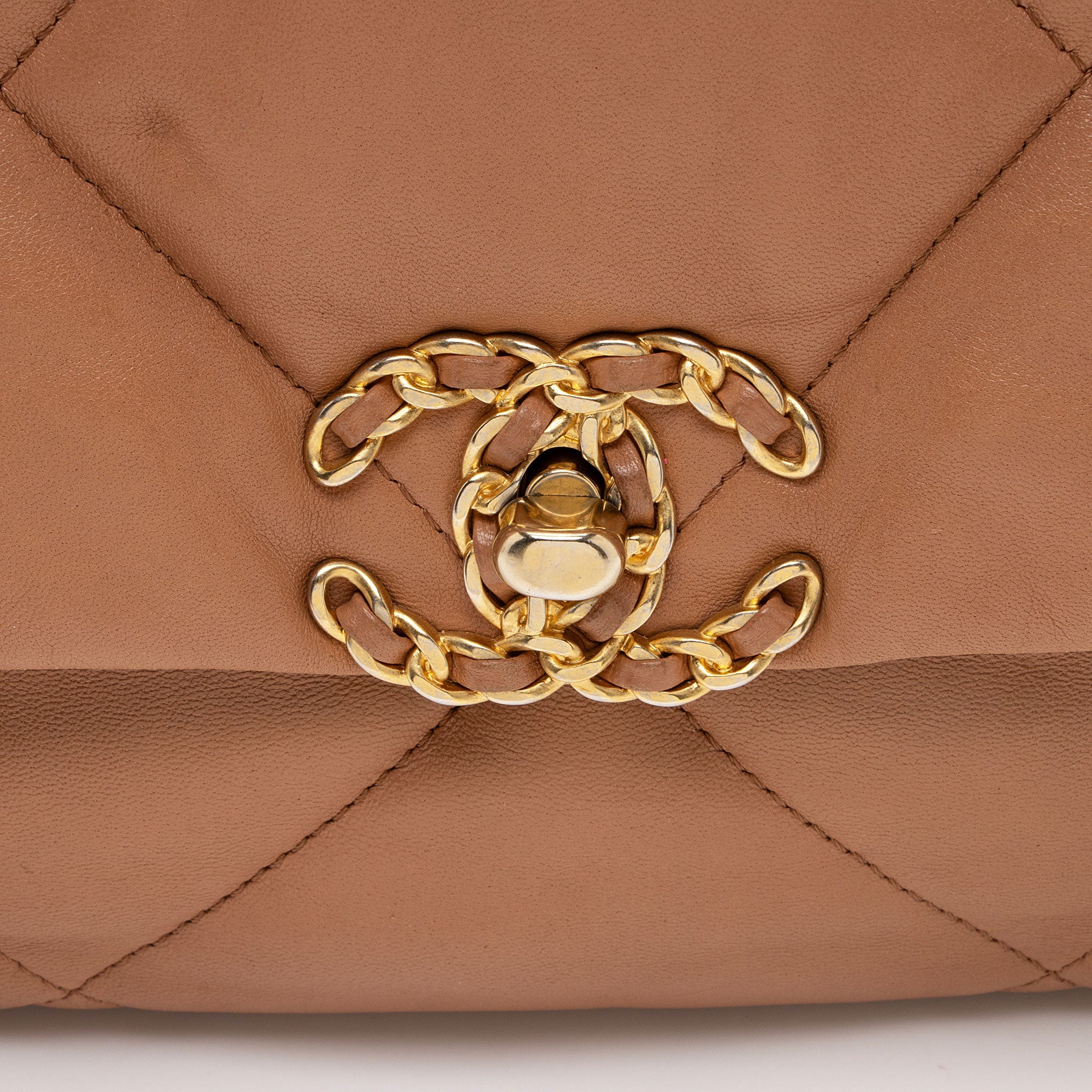 Chanel Lambskin 19 Large Flap Shoulder Bag (SHF-4BZeZZ)