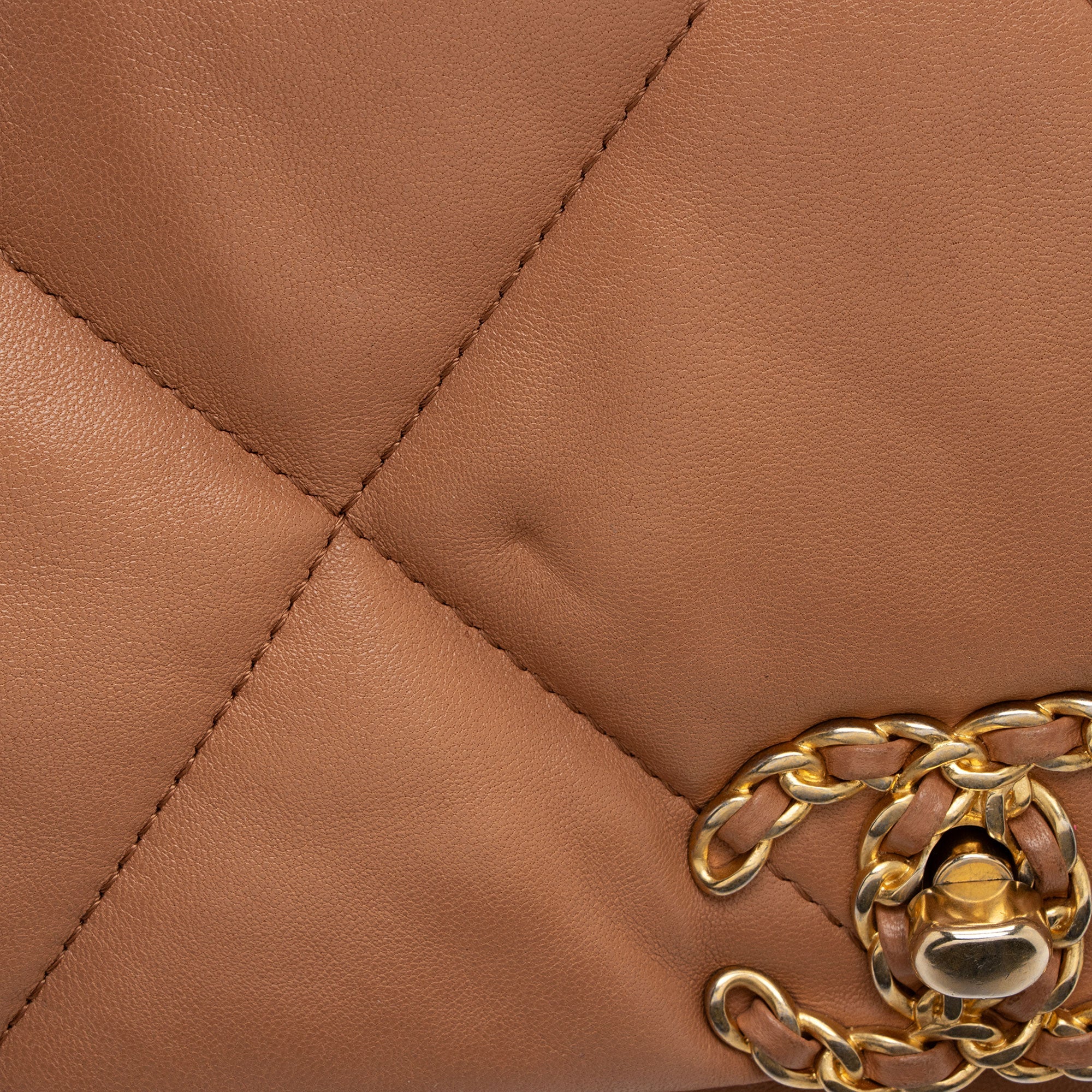 Chanel Lambskin 19 Large Flap Shoulder Bag (SHF-4BZeZZ)