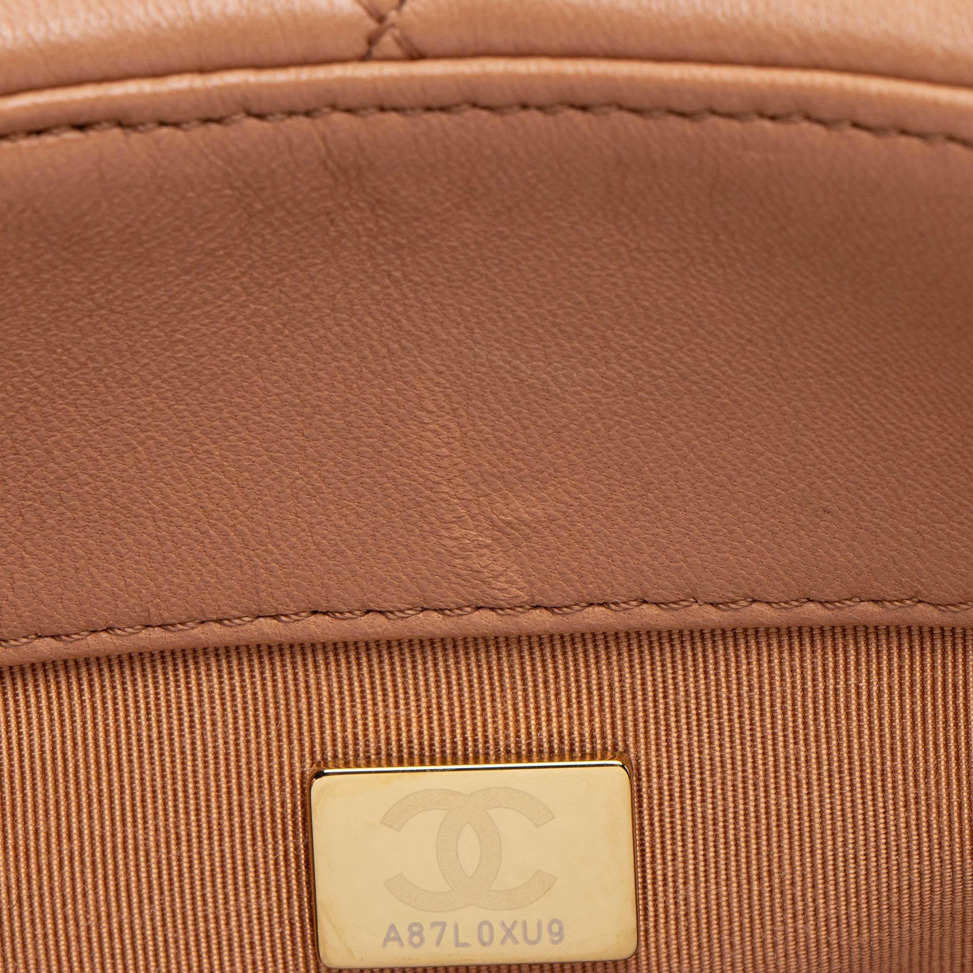 Chanel Lambskin 19 Large Flap Shoulder Bag (SHF-fY8hAg)
