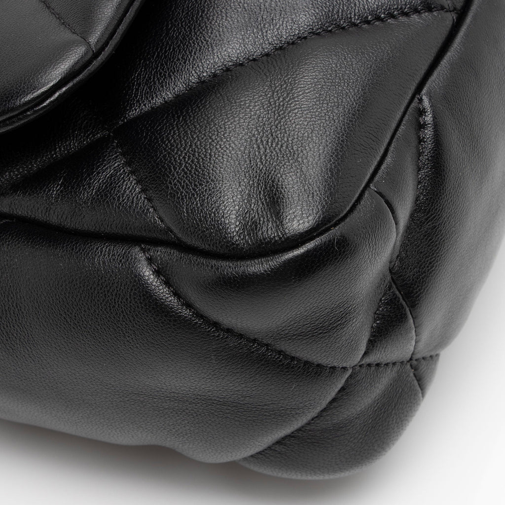 Chanel Lambskin 19 Medium Flap Shoulder Bag (SHF-boGp4i)