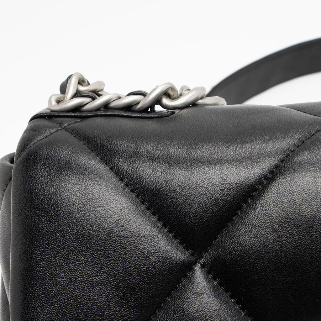 Chanel Lambskin 19 Medium Flap Shoulder Bag (SHF-boGp4i)