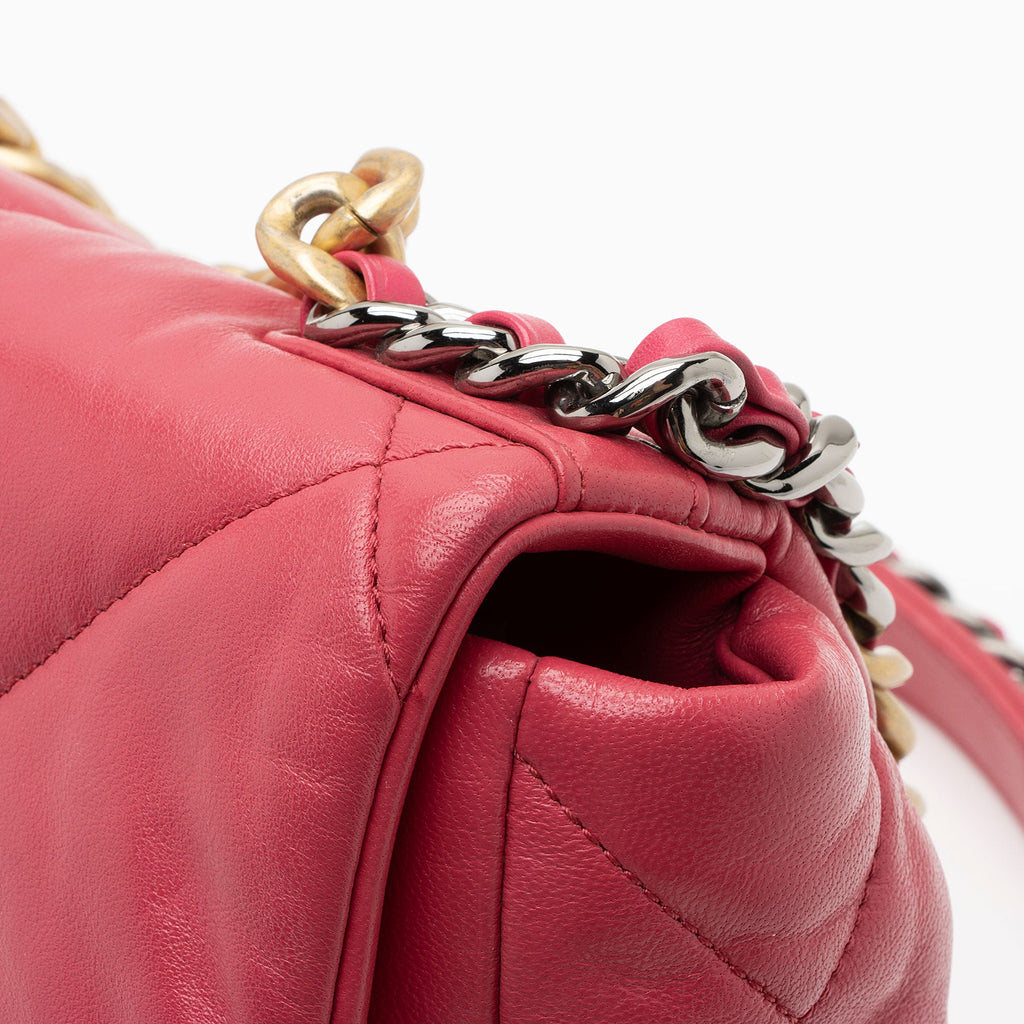 Chanel Lambskin 19 Medium Flap Shoulder Bag (SHF-eBjmry)