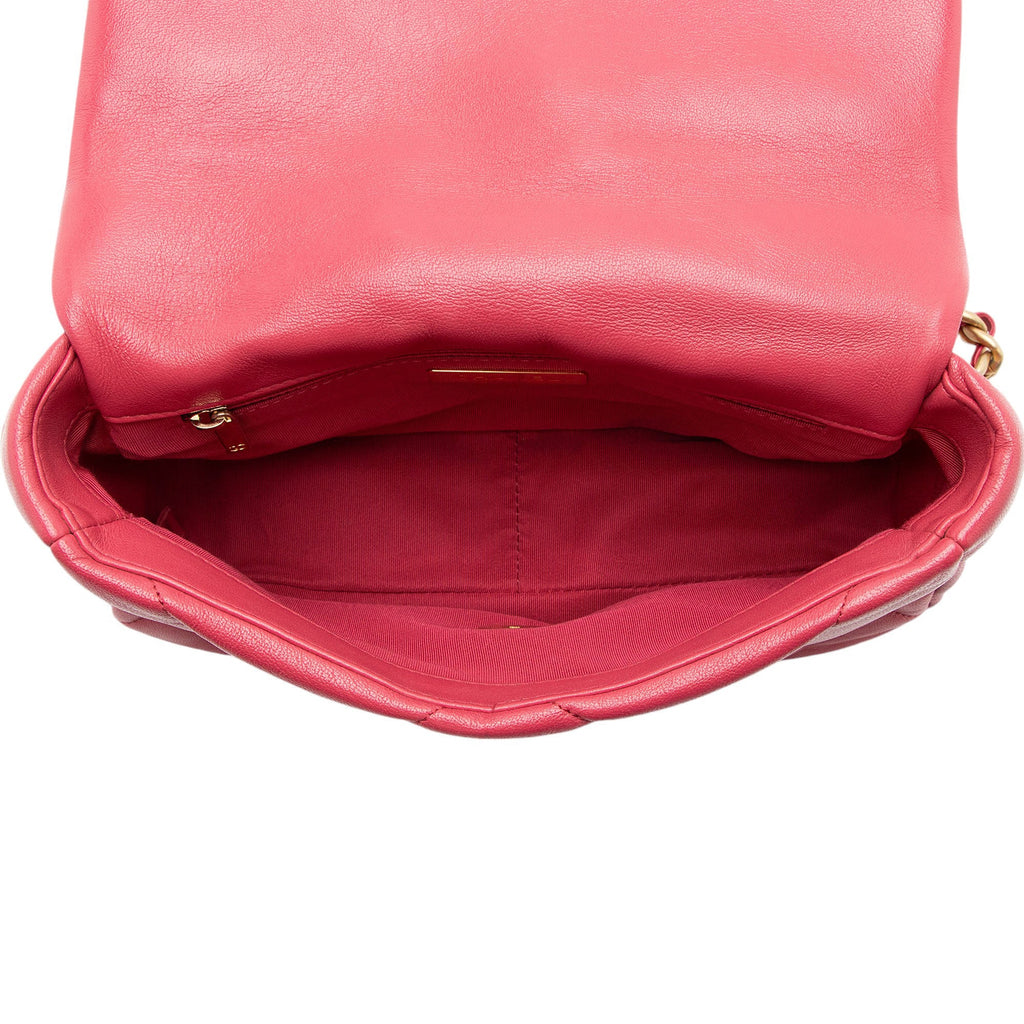 Chanel Lambskin 19 Medium Flap Shoulder Bag (SHF-eBjmry)