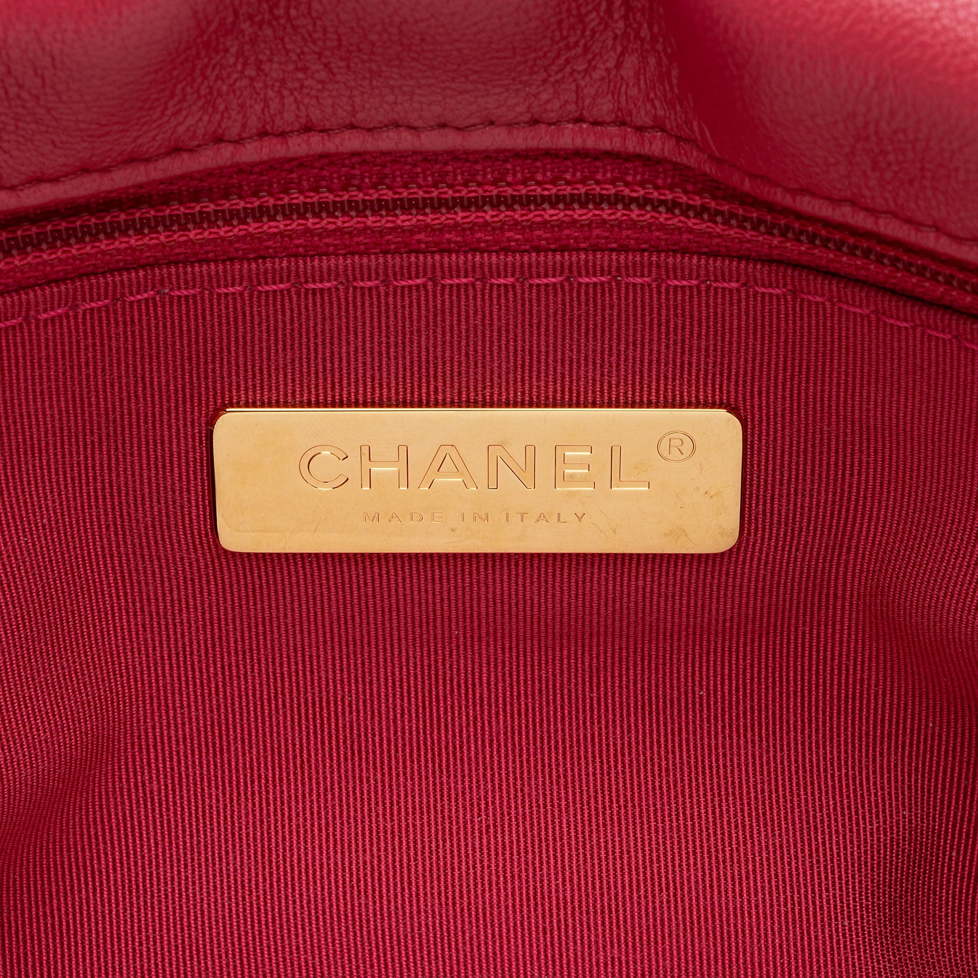 Chanel Lambskin 19 Medium Flap Shoulder Bag (SHF-eBjmry)