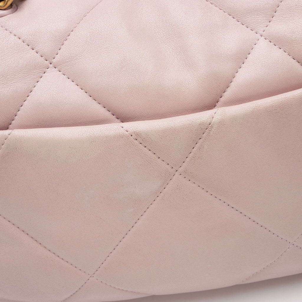 Chanel Lambskin 19 Medium Flap Shoulder Bag (SHF-YSbPqL)