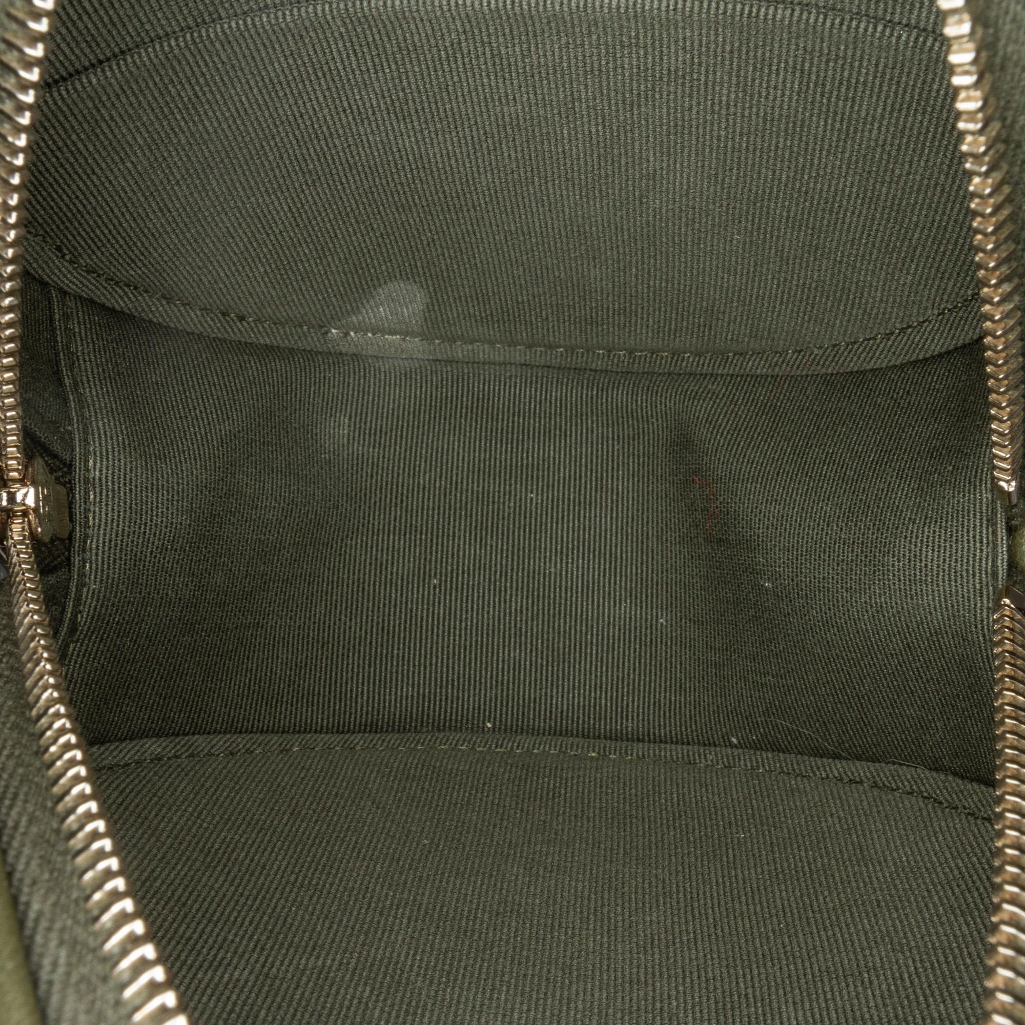 Chanel Lambskin 19 Round Clutch with Chain (SHG-AyshgD)