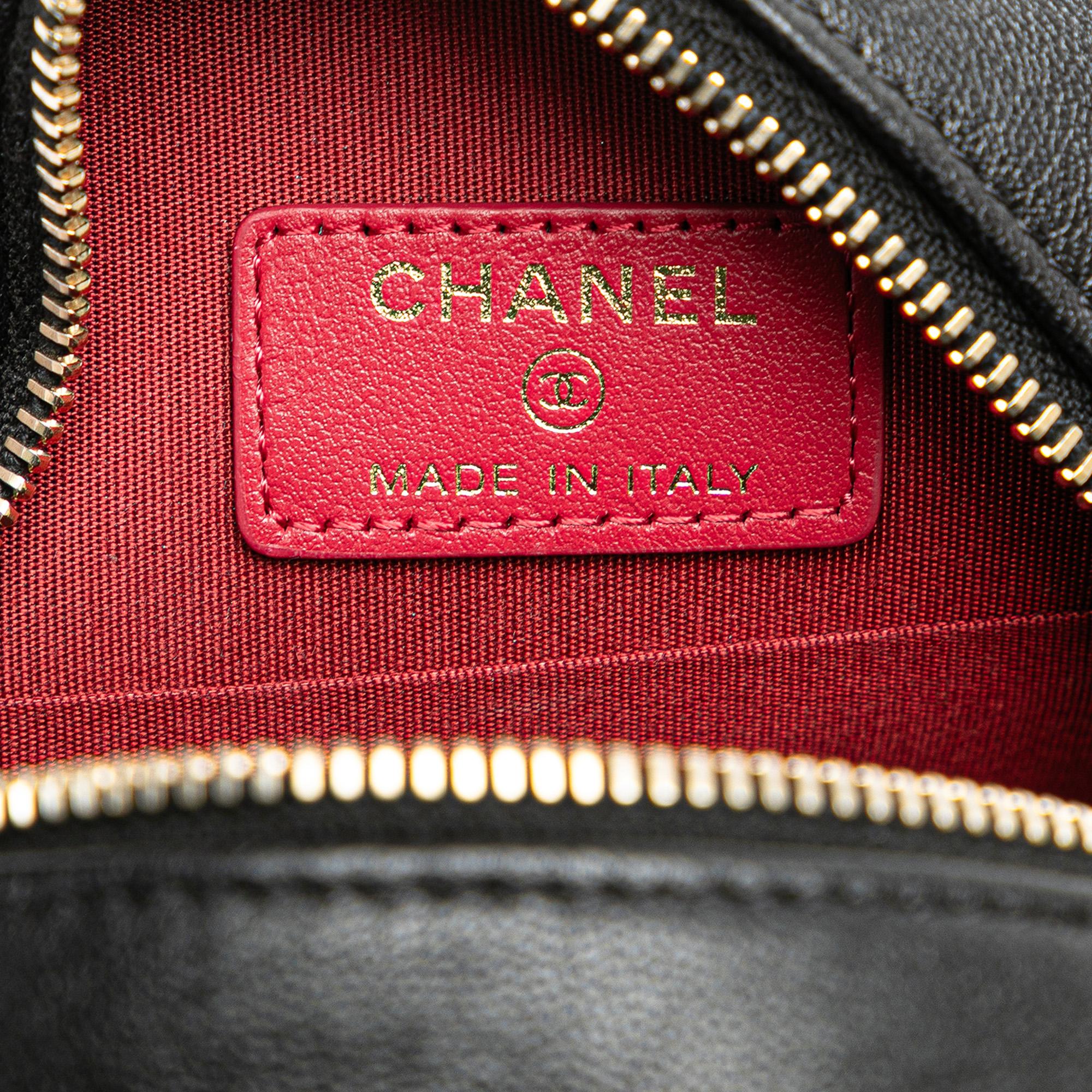 Chanel Lambskin 19 Round Clutch with Chain (SHG-SmJ4Sl)