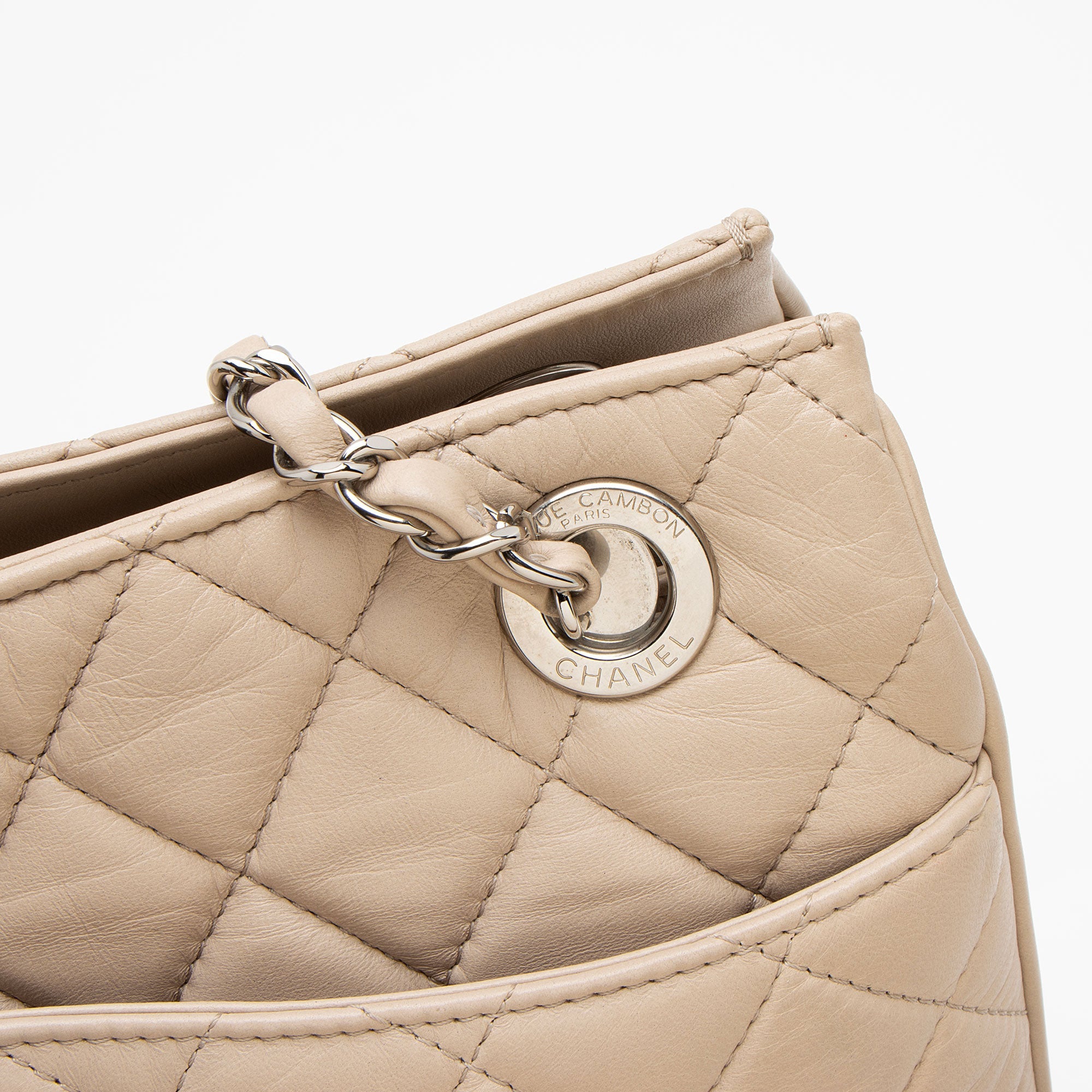 Chanel Lambskin CC Accordion Trio Zipped Tote (SHF-wYNTLe)