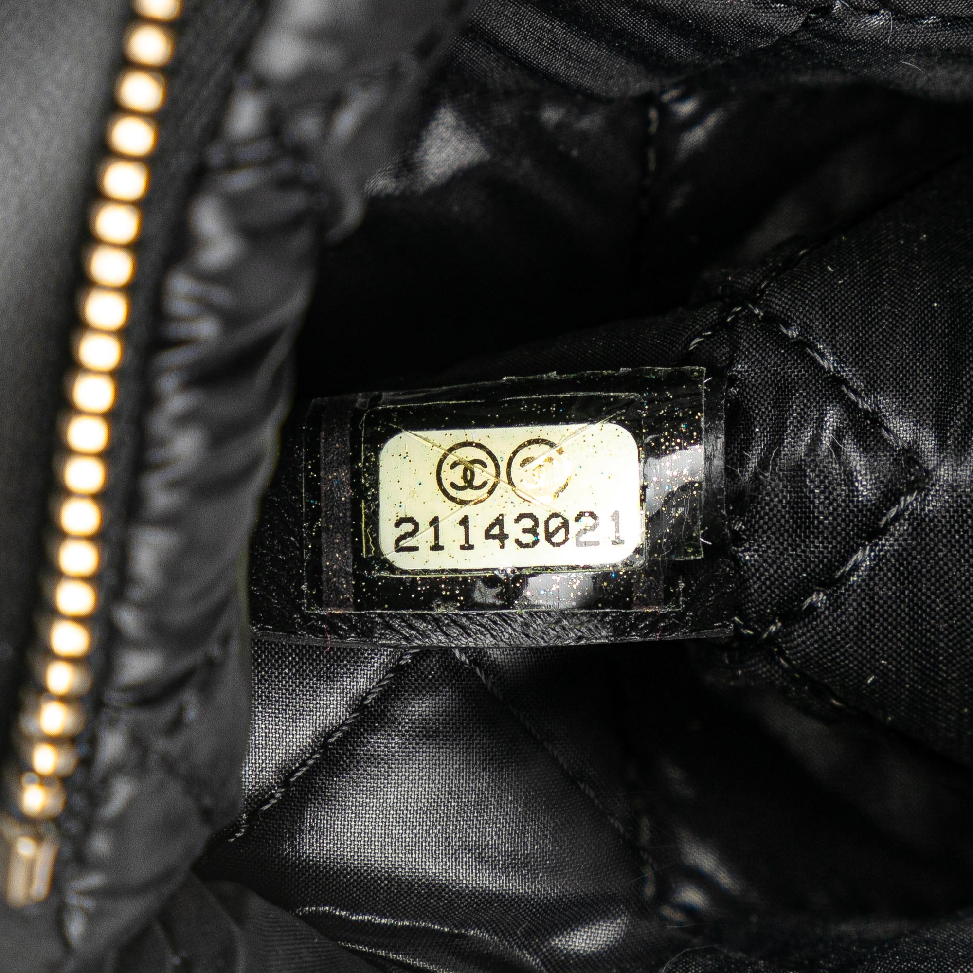 Chanel Lambskin Boy Foldover Clutch (SHG-IicQ7k)