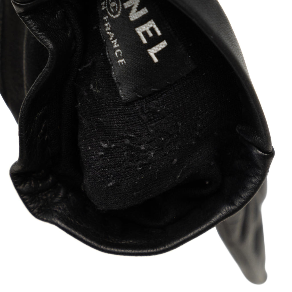 Chanel Lambskin CC Chain Link Gloves (SHG-jpfARh)