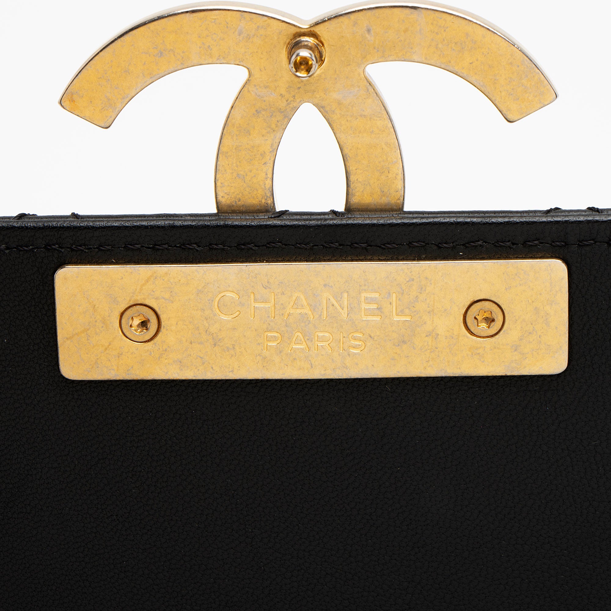 Chanel Lambskin CC Chic Medium Flap Bag (SHF-JgVtpv)