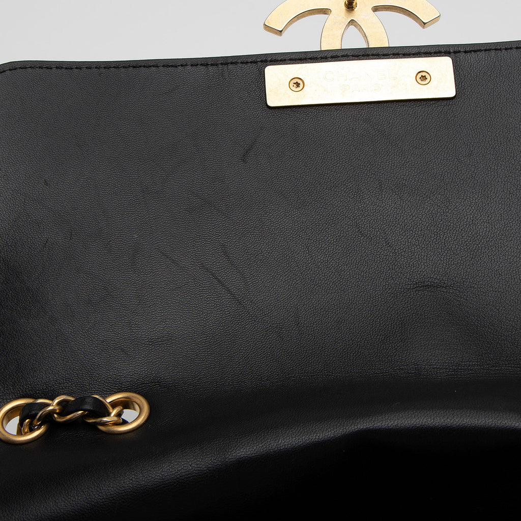 Chanel Lambskin CC Chic Medium Flap Bag (SHF-JgVtpv)