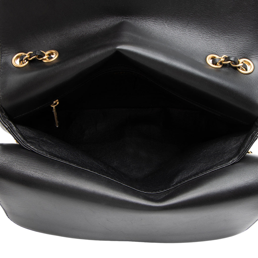 Chanel Lambskin CC Chic Medium Flap Bag (SHF-JgVtpv)