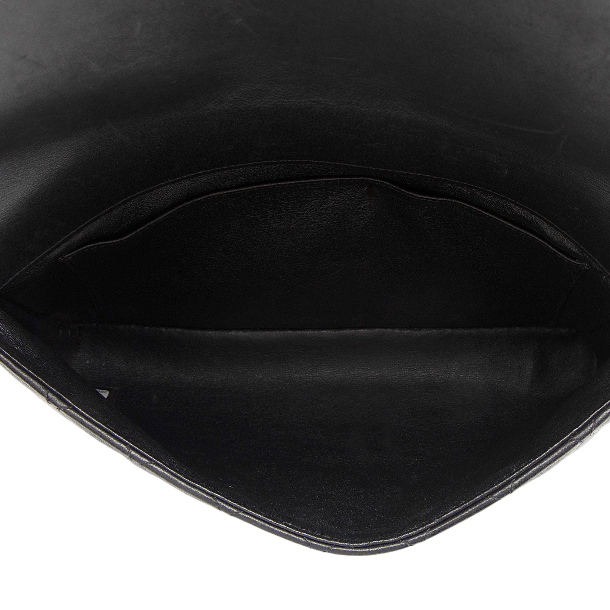 Chanel Lambskin CC Chic Medium Flap Bag (SHF-JgVtpv)