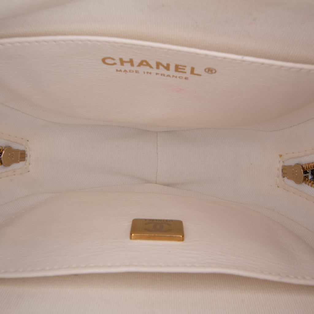 Chanel Lambskin CC in Love Heart Crossbody