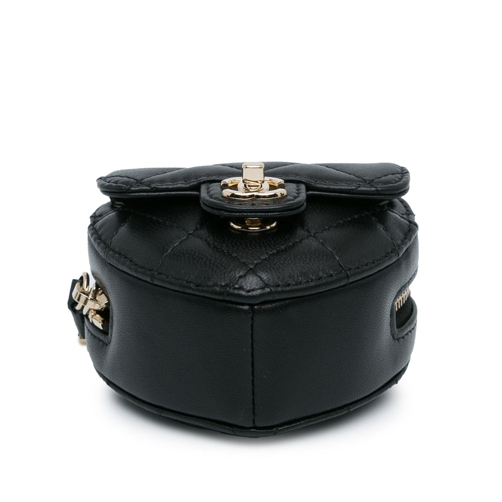 Chanel Lambskin CC in Love Heart Necklace Bag (SHG-lbzzG9)