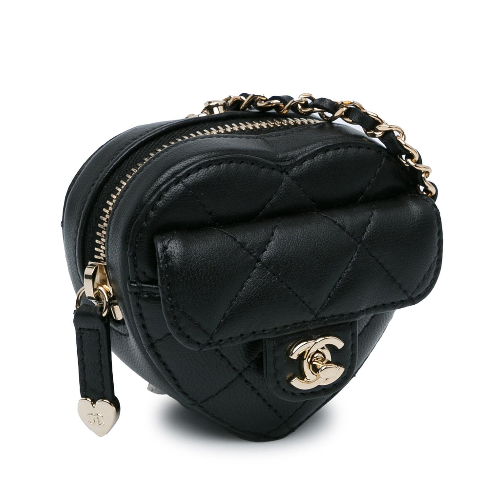 Chanel Lambskin CC in Love Heart Necklace Bag (SHG-lbzzG9)