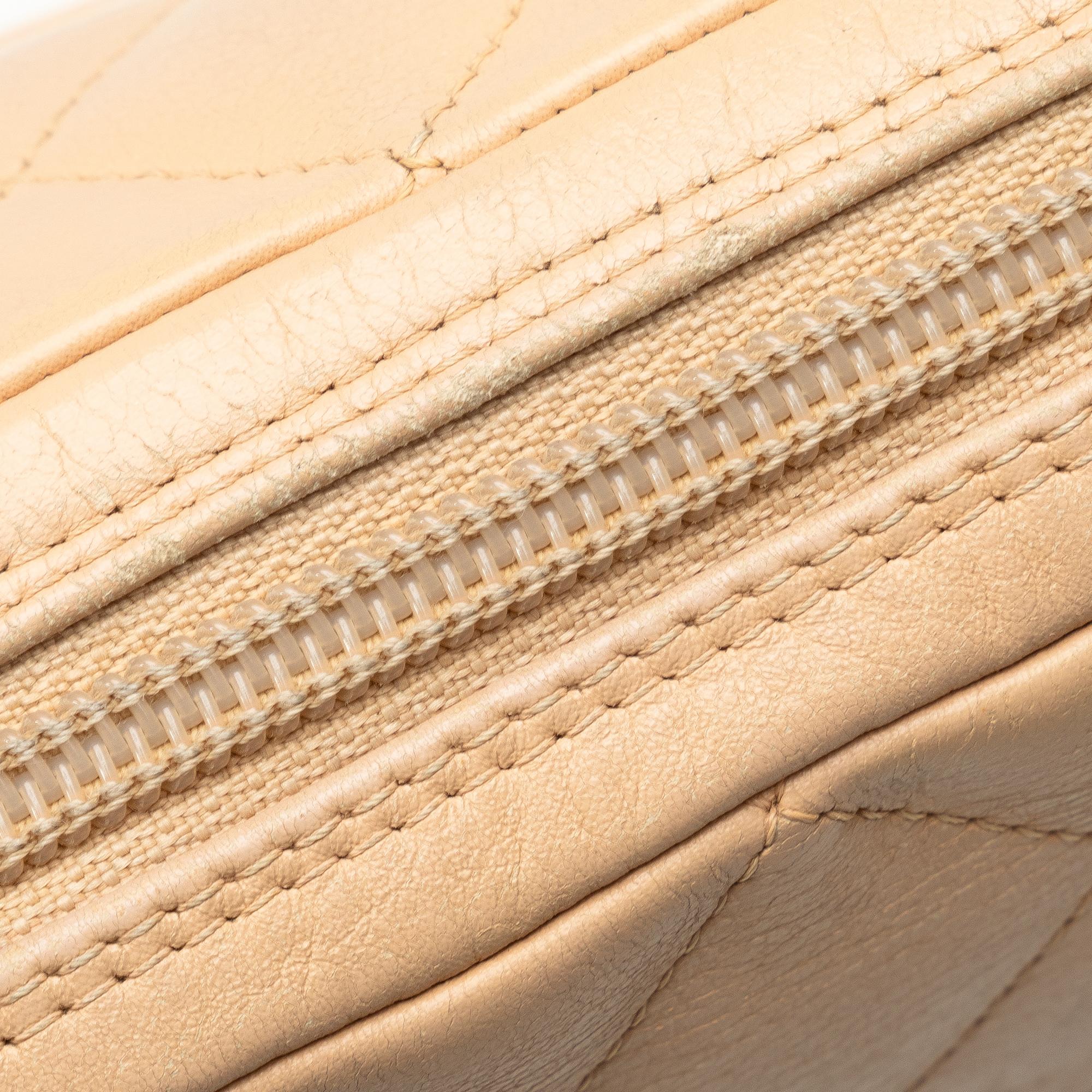 Chanel Lambskin Cambon Ligne Crossbody (SHG-21mvXM)