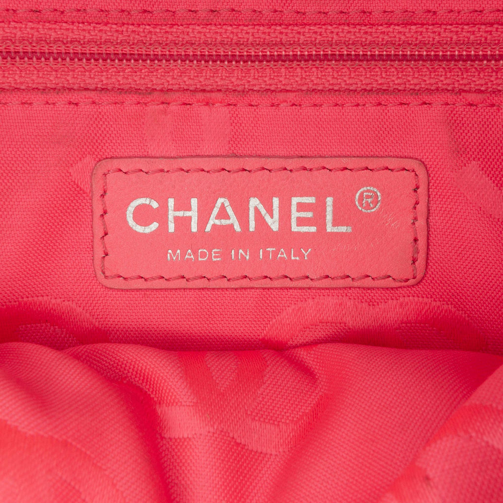 Chanel Lambskin Cambon Ligne Pochette (SHG-XtFtOk)