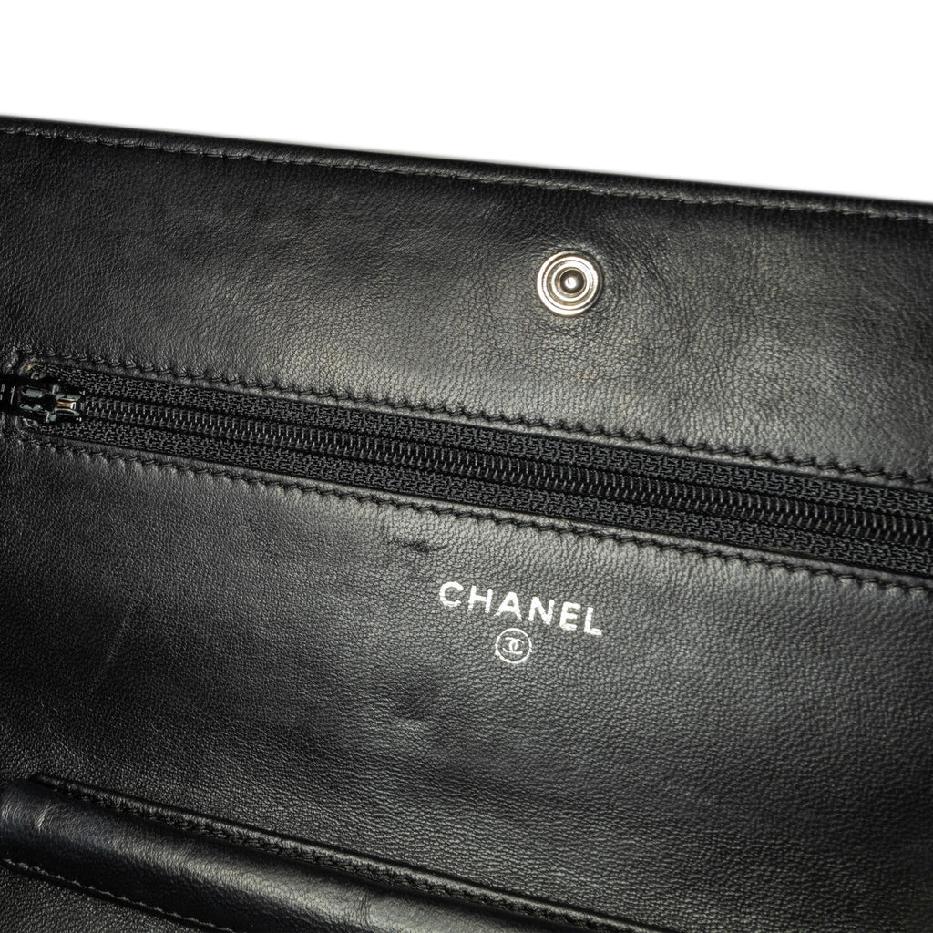 Chanel Lambskin Camellia Embossed Wallet On Chain (SHG-zvZjrf)