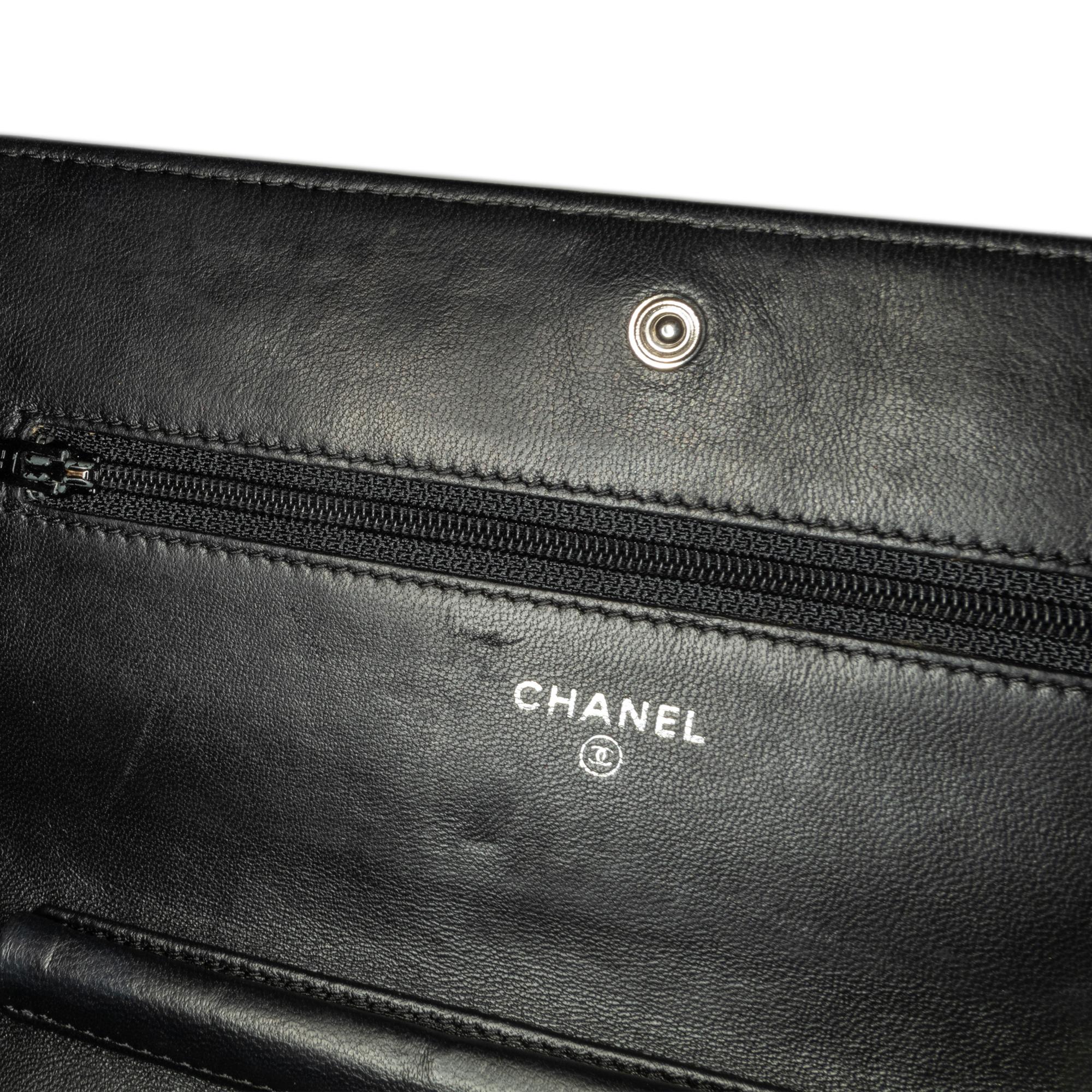 Chanel Lambskin Camellia Embossed Wallet On Chain (SHG-zvZjrf)