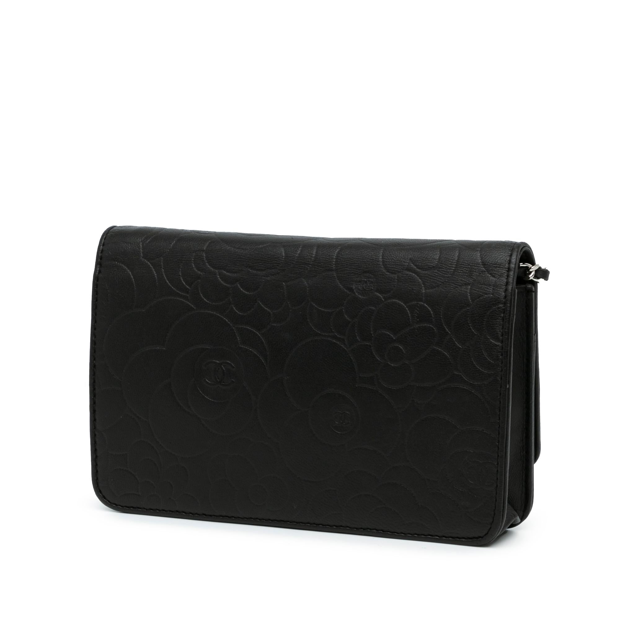 Chanel Lambskin Camellia Embossed Wallet On Chain (SHG-zvZjrf)