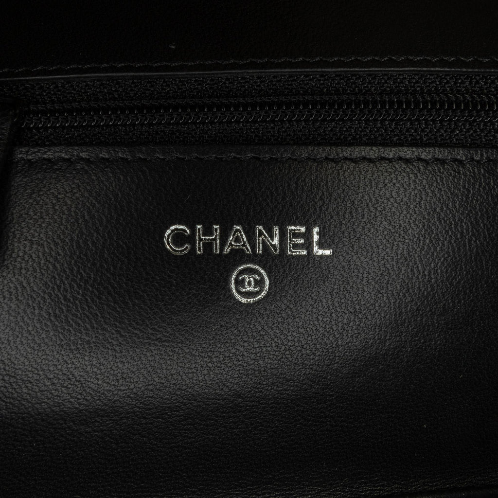Chanel Lambskin Camellia Embossed Wallet On Chain (SHG-Jgwe48)