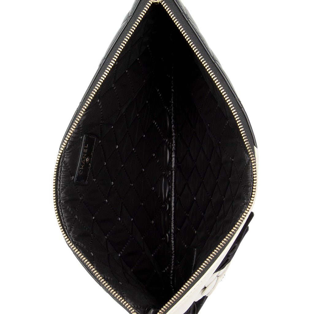Chanel Lambskin Camellia Medium O-Case (SHF-mX1U89)