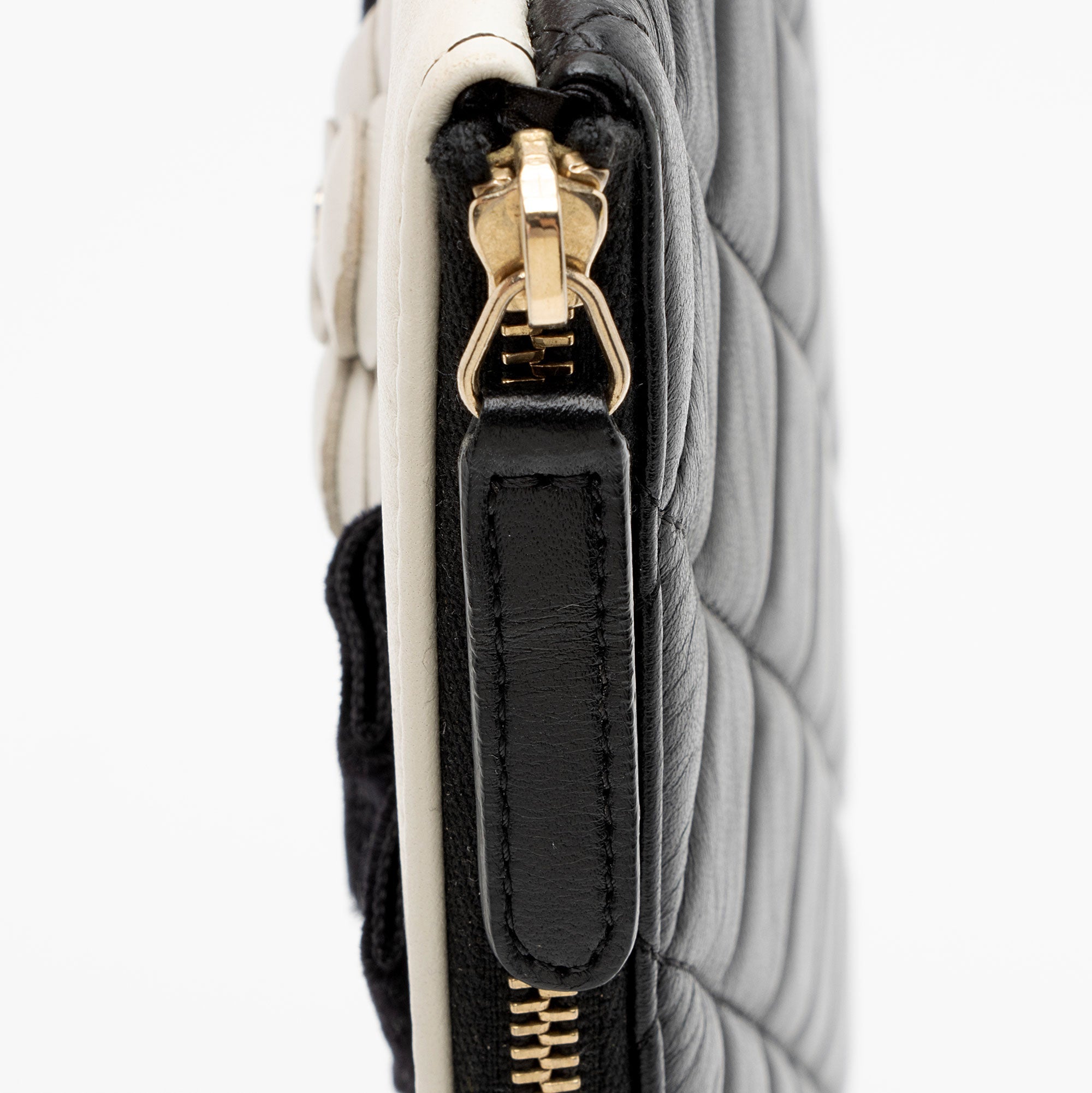 Chanel Lambskin Camellia Medium O-Case