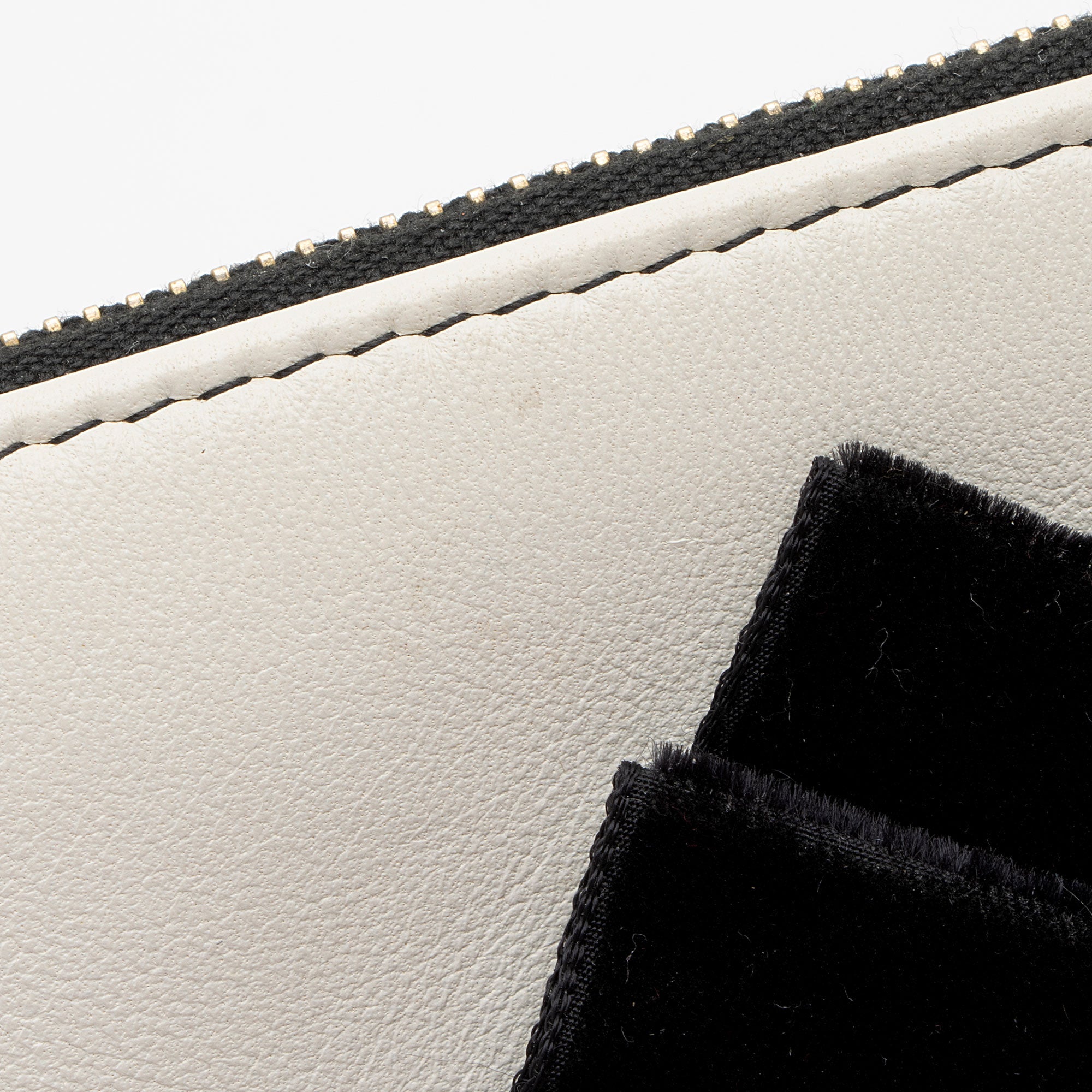 Chanel Lambskin Camellia Medium O-Case