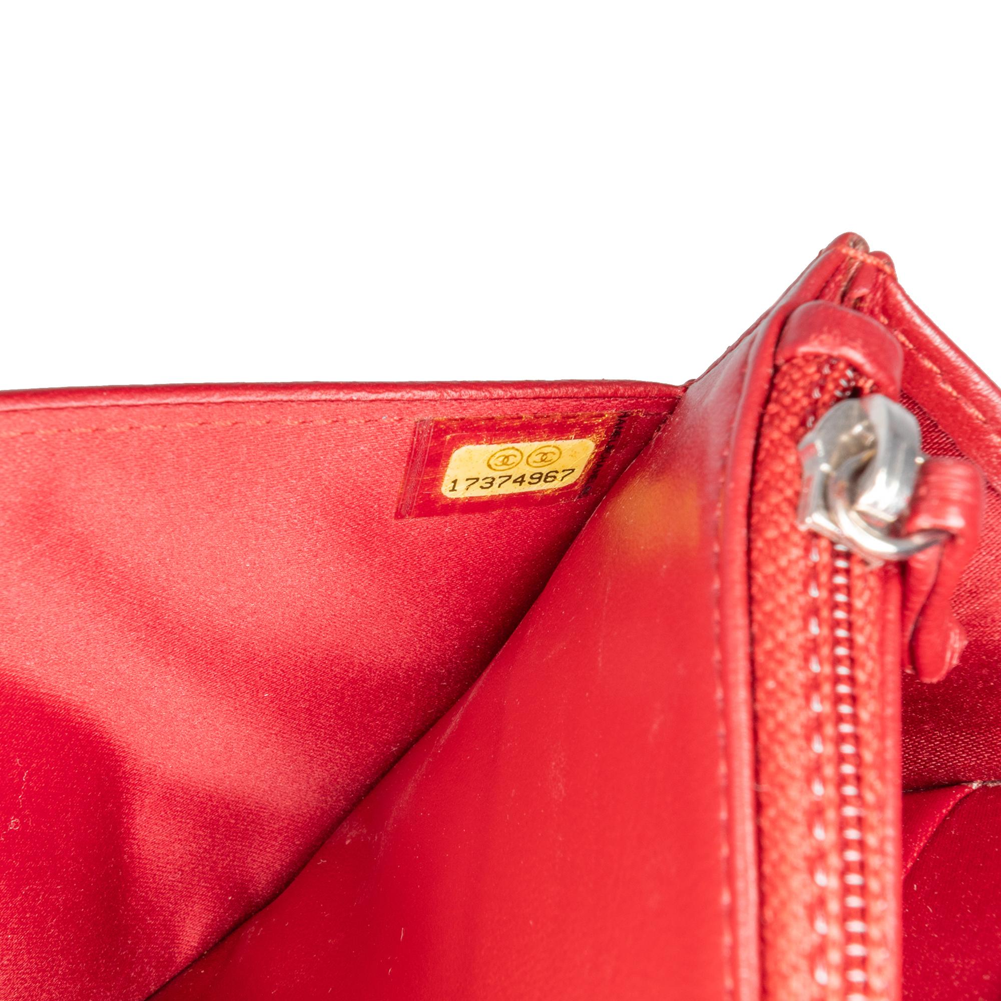 Chanel Lambskin Camellia Wallet On Chain (SHG-XAX1xo)