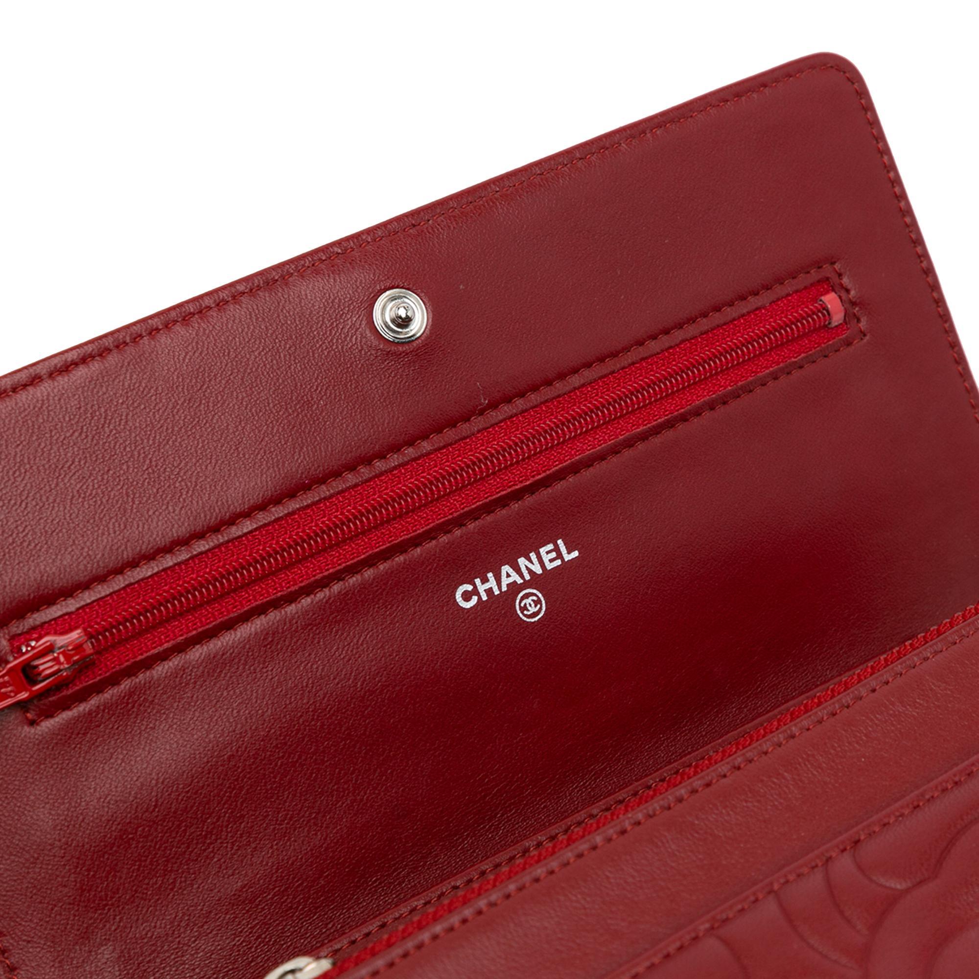 Chanel Lambskin Camellia Wallet On Chain (SHG-XAX1xo)